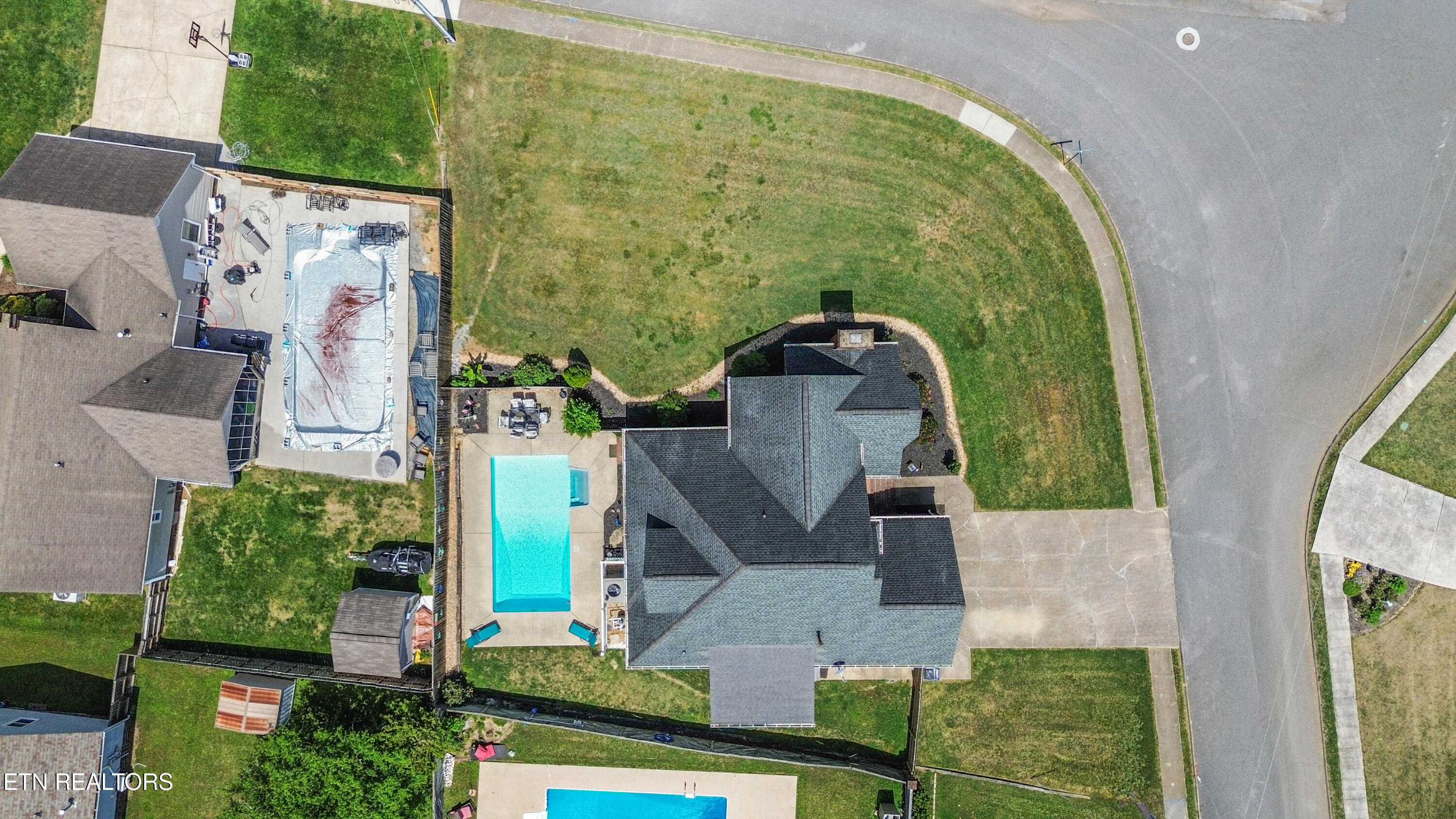 215 NW Hunters Run Circle Cleveland TN 37312
