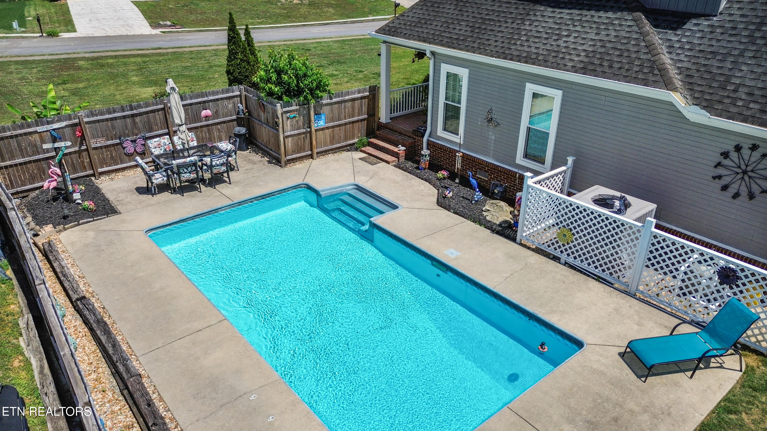215 NW Hunters Run Circle Cleveland TN 37312