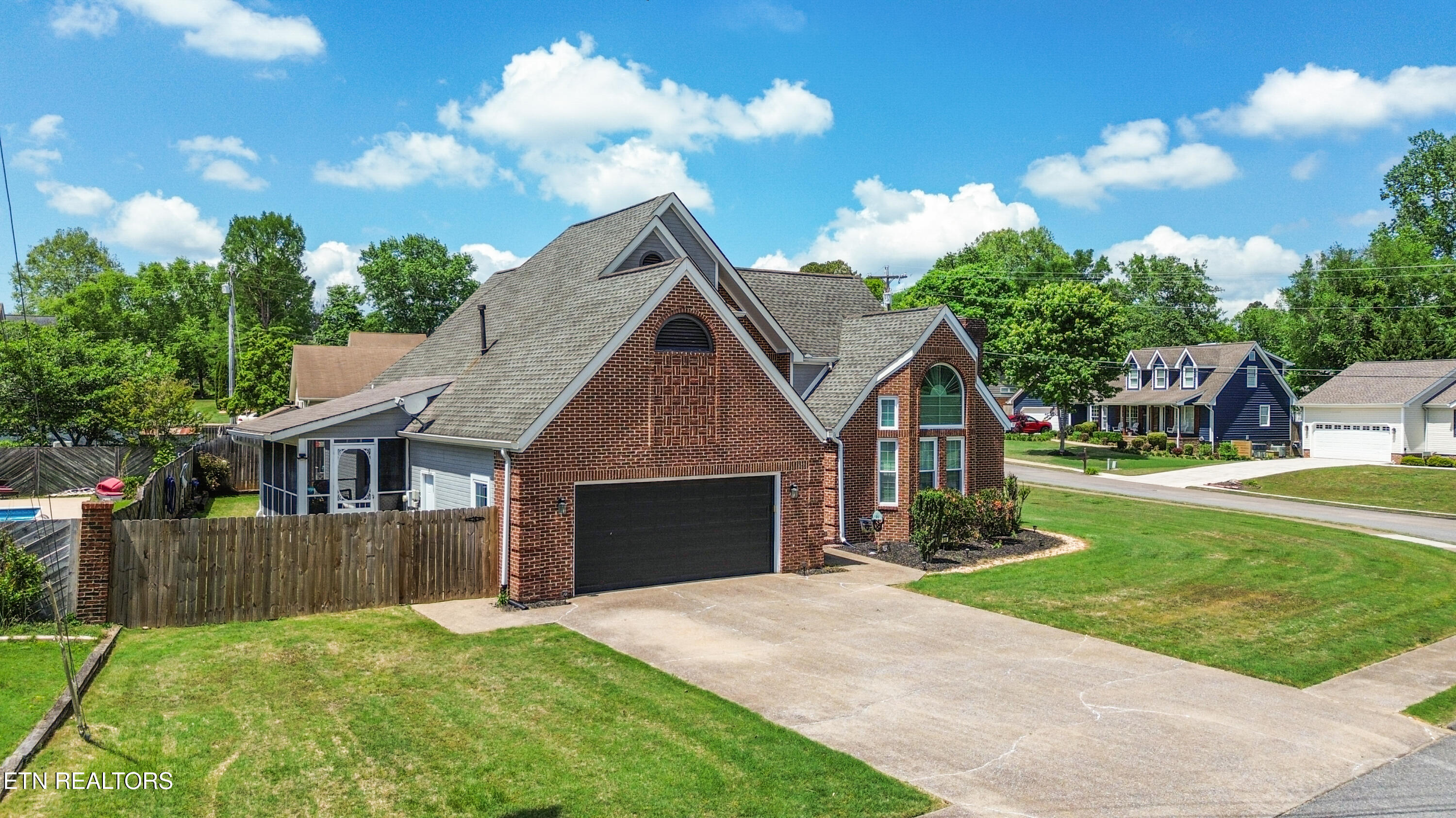 215 NW Hunters Run Circle Cleveland TN 37312