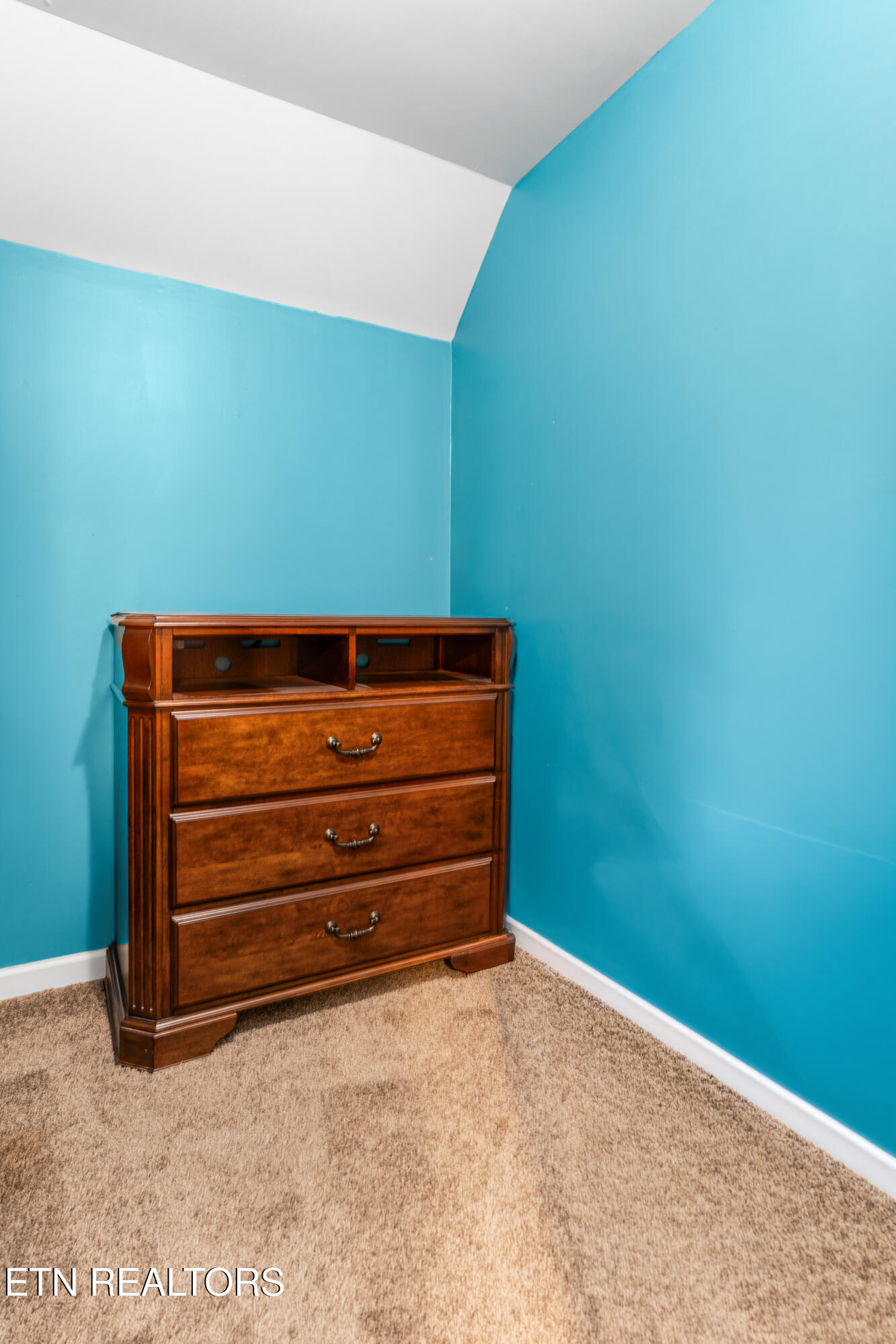215 NW Hunters Run Circle Cleveland TN 37312