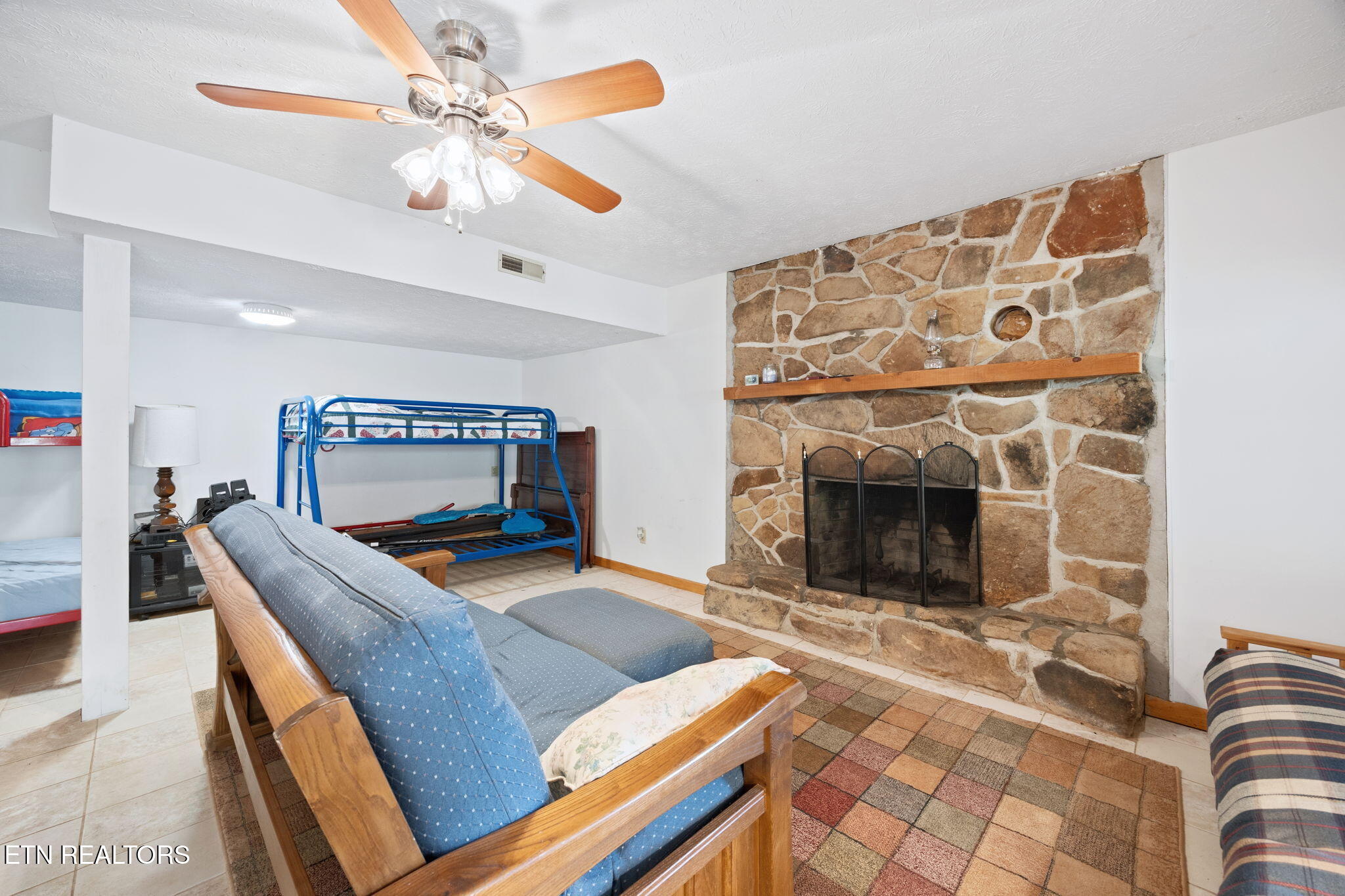 258 Marina Lane Lafollette TN 37766
