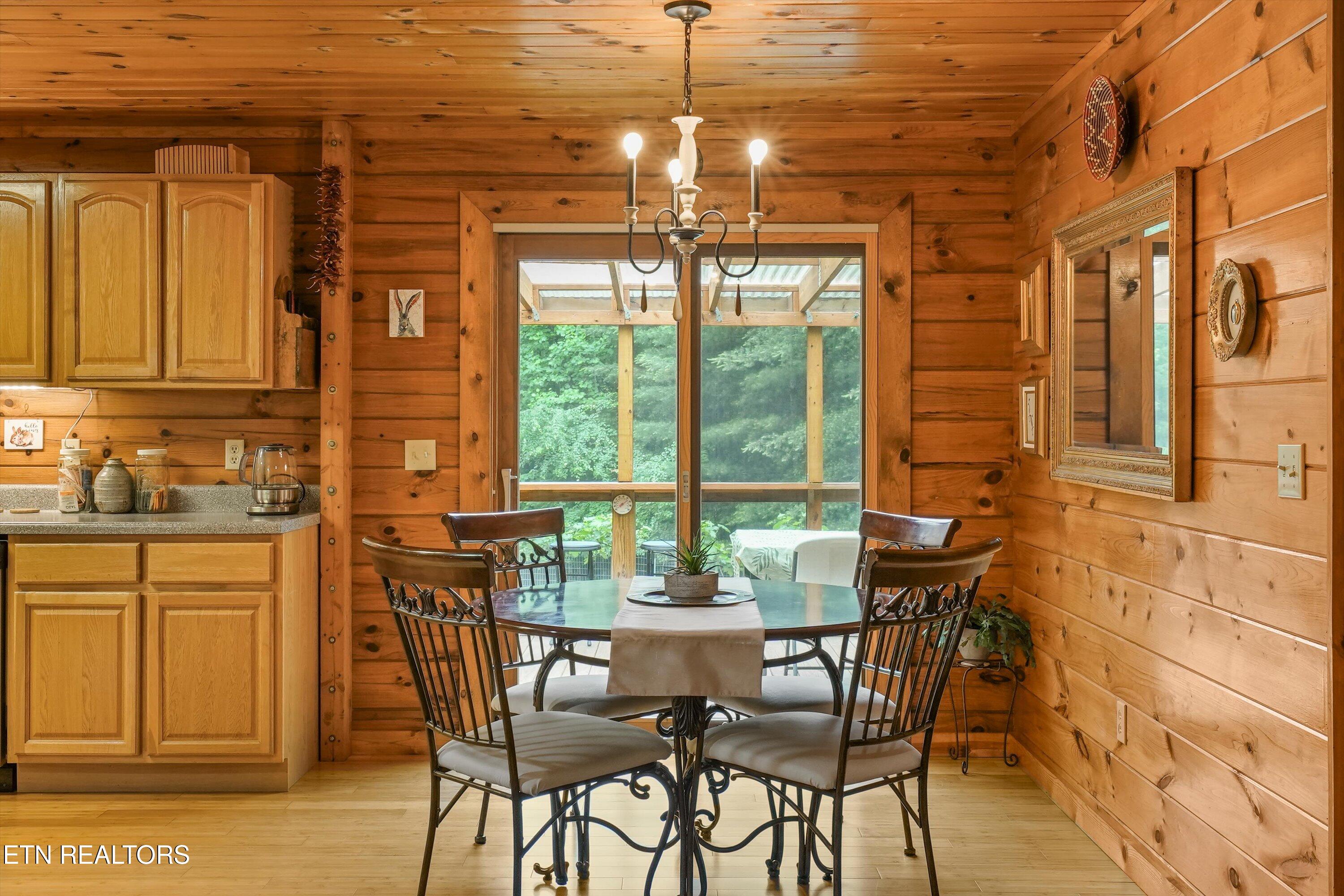 7043 Dogwood Road Grandview TN 37337
