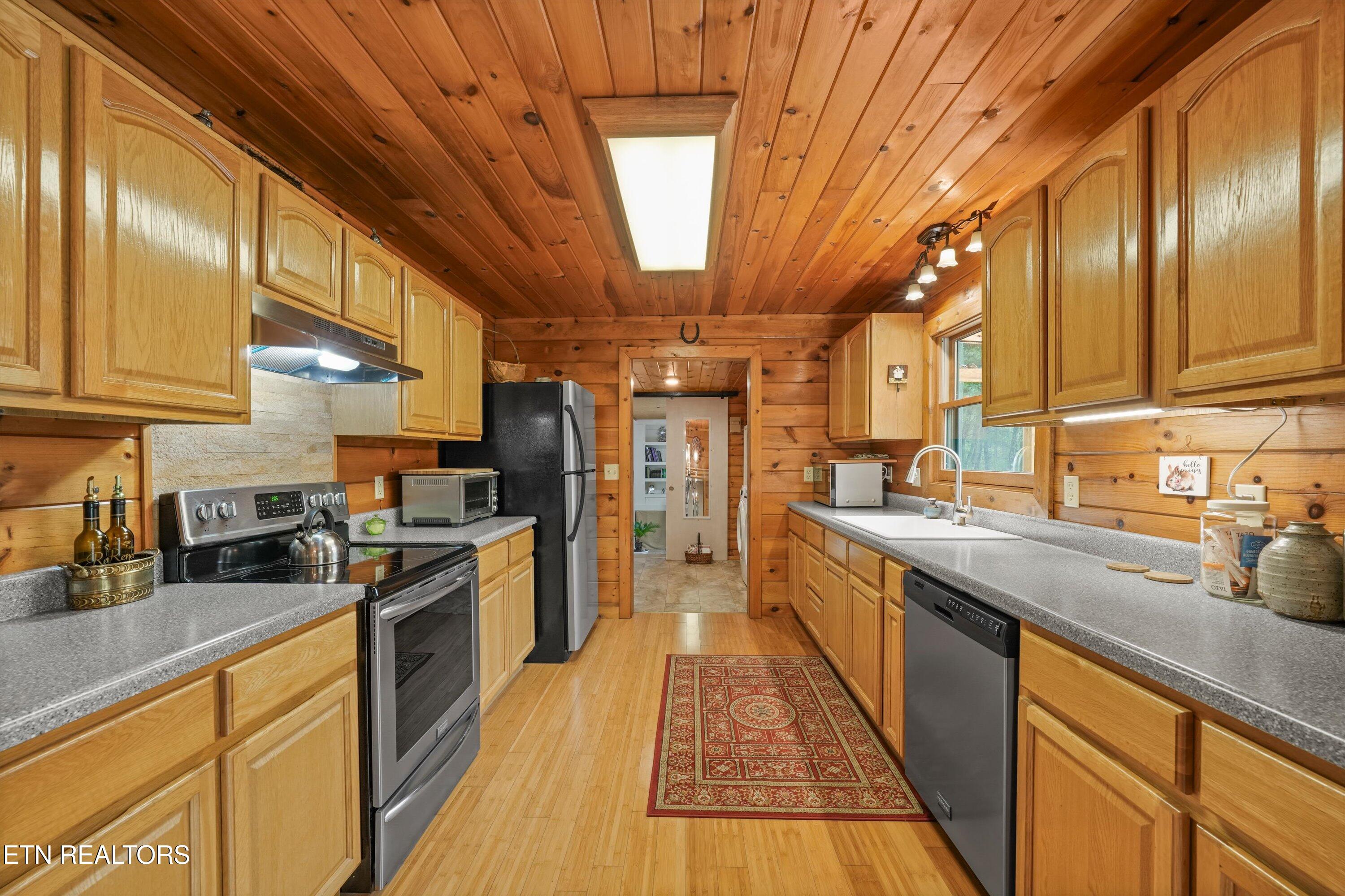 7043 Dogwood Road Grandview TN 37337