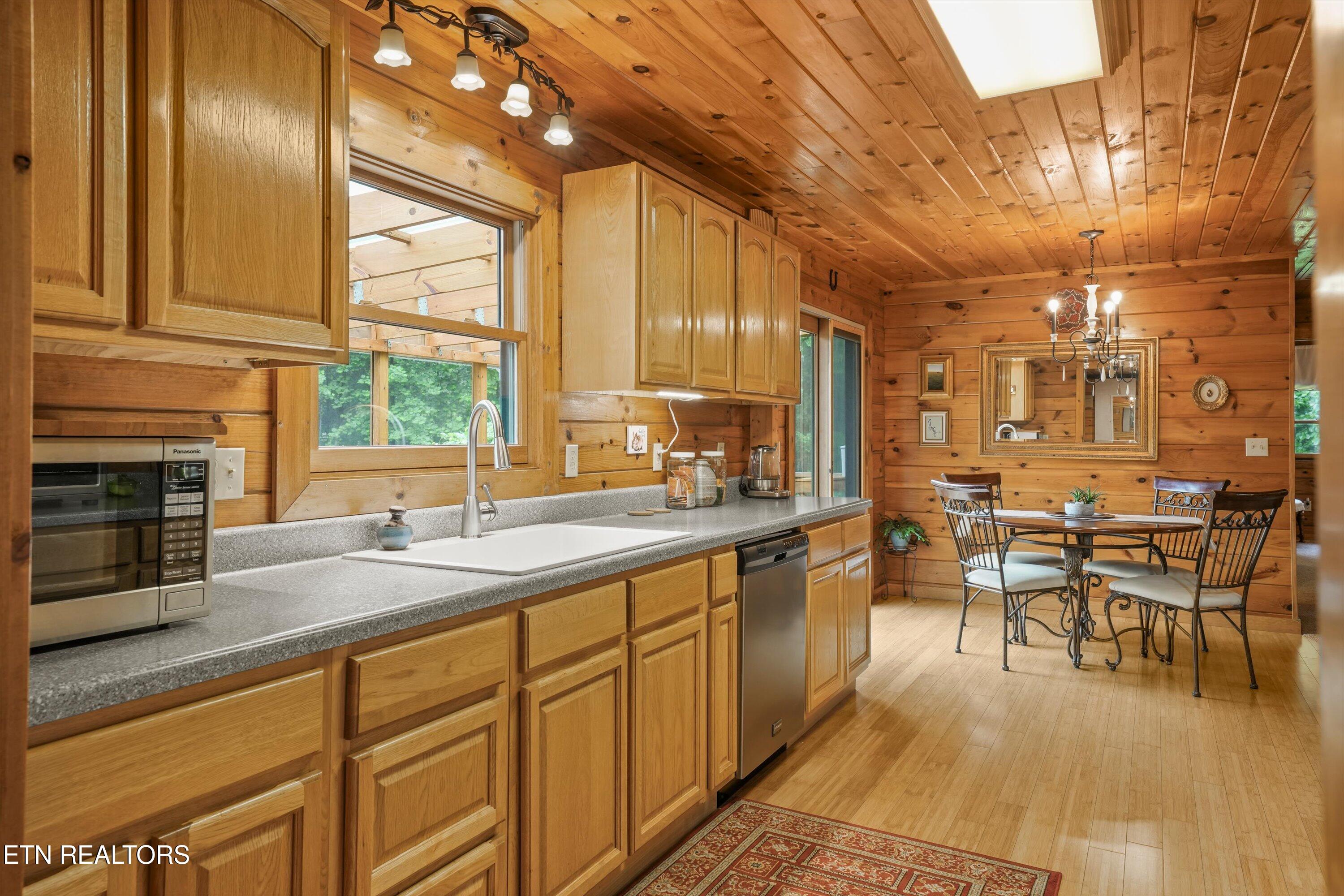 7043 Dogwood Road Grandview TN 37337
