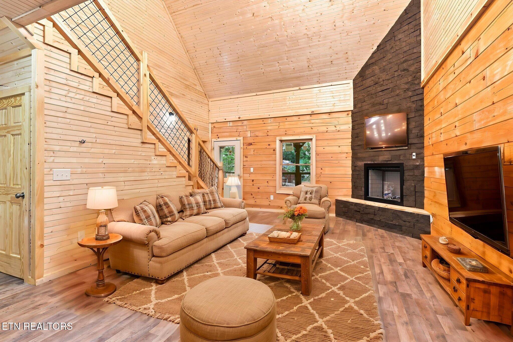 1607 Mountain Shadow Way Gatlinburg TN 37738