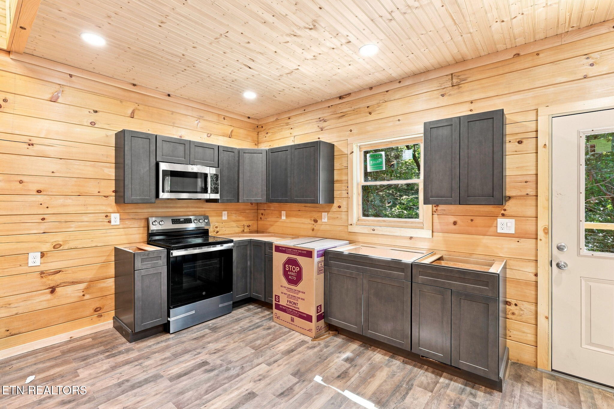 1607 Mountain Shadow Way Gatlinburg TN 37738