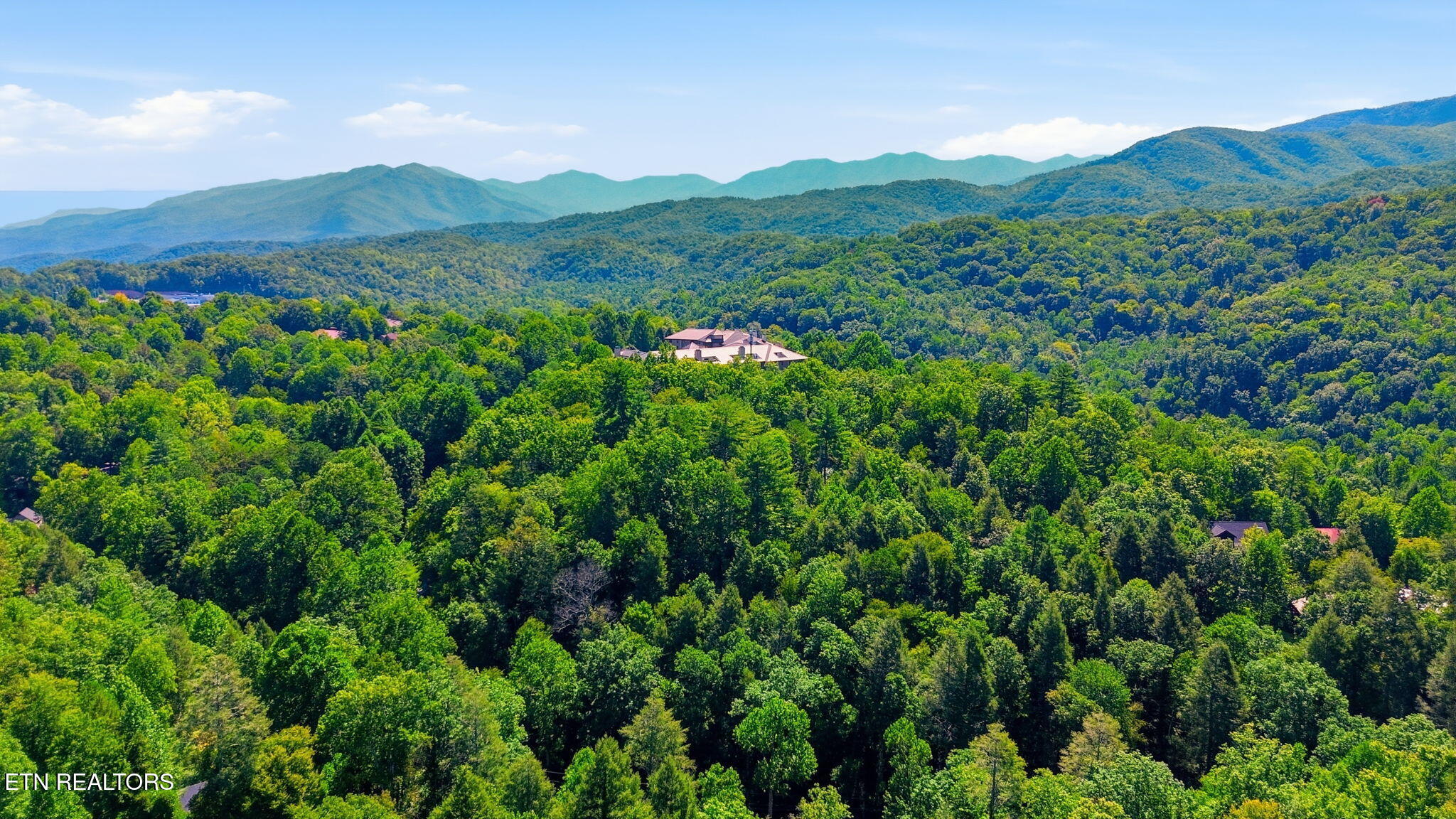 1607 Mountain Shadow Way Gatlinburg TN 37738