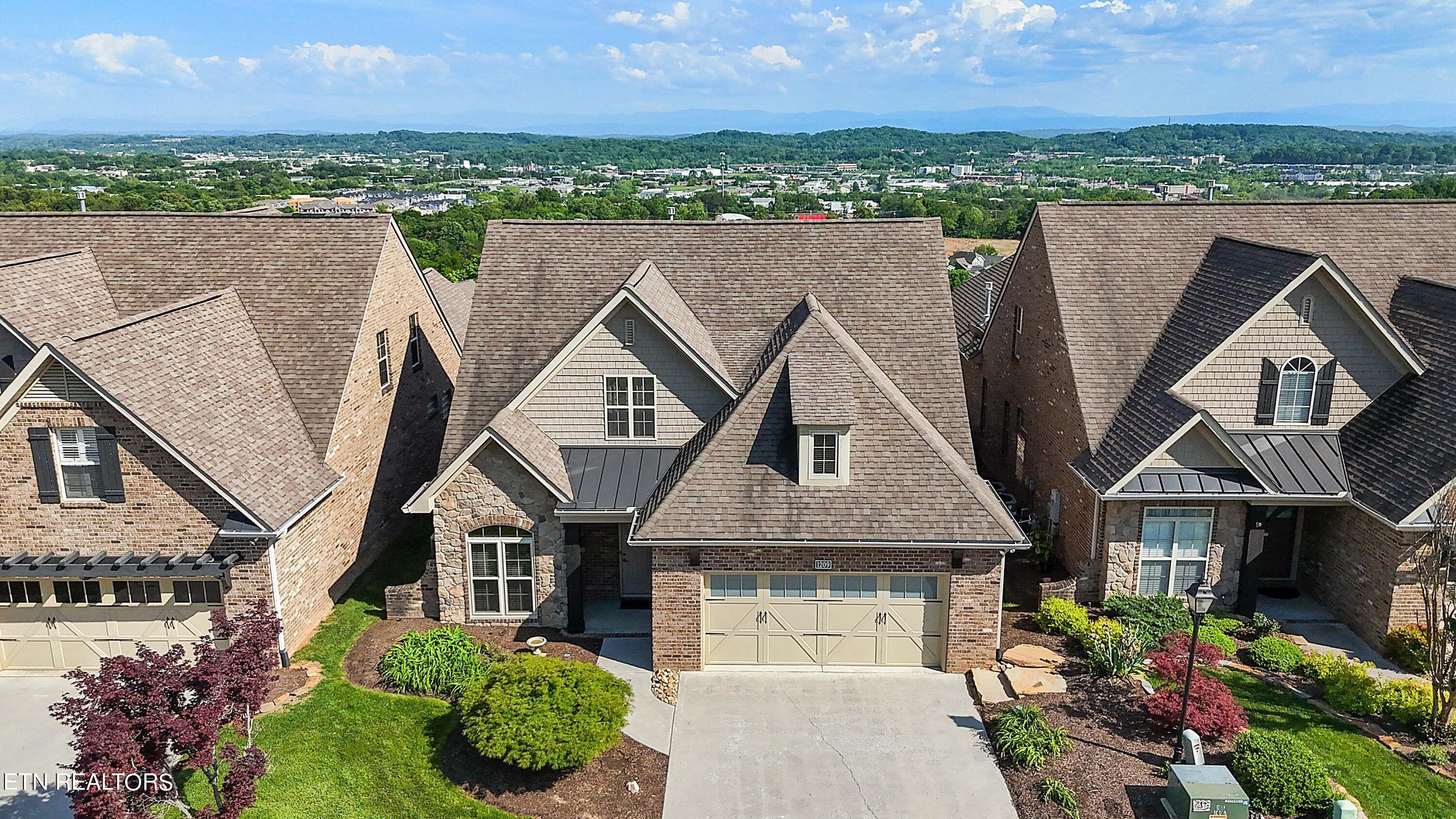 1209 Bishops View Lane Knoxville TN 37932