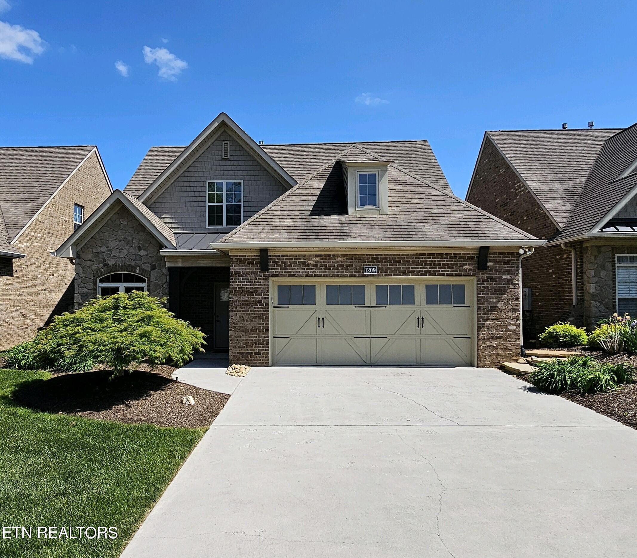 1209 Bishops View Lane Knoxville TN 37932