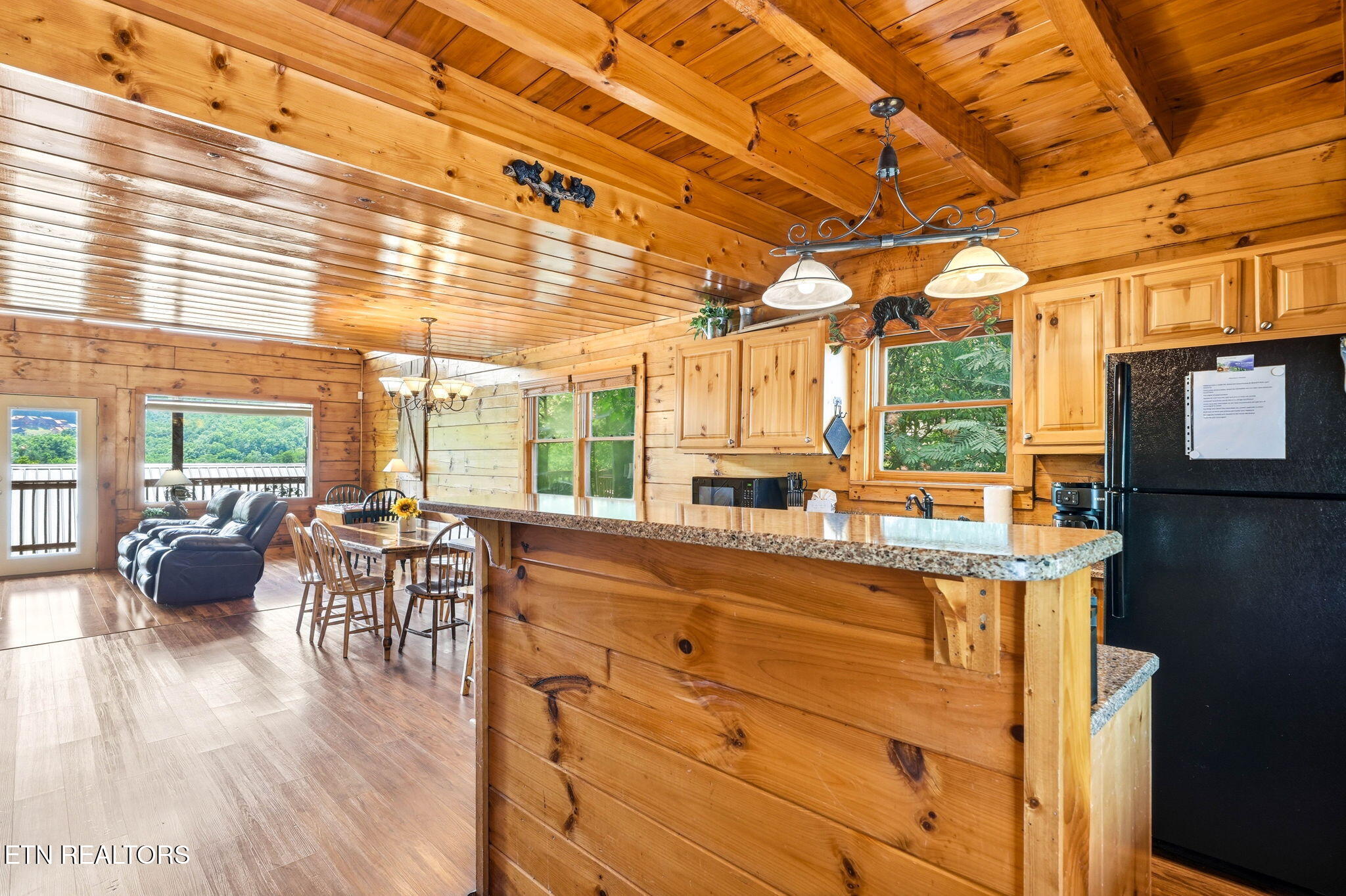534 Chickasaw Gap Way Pigeon Forge TN 37863
