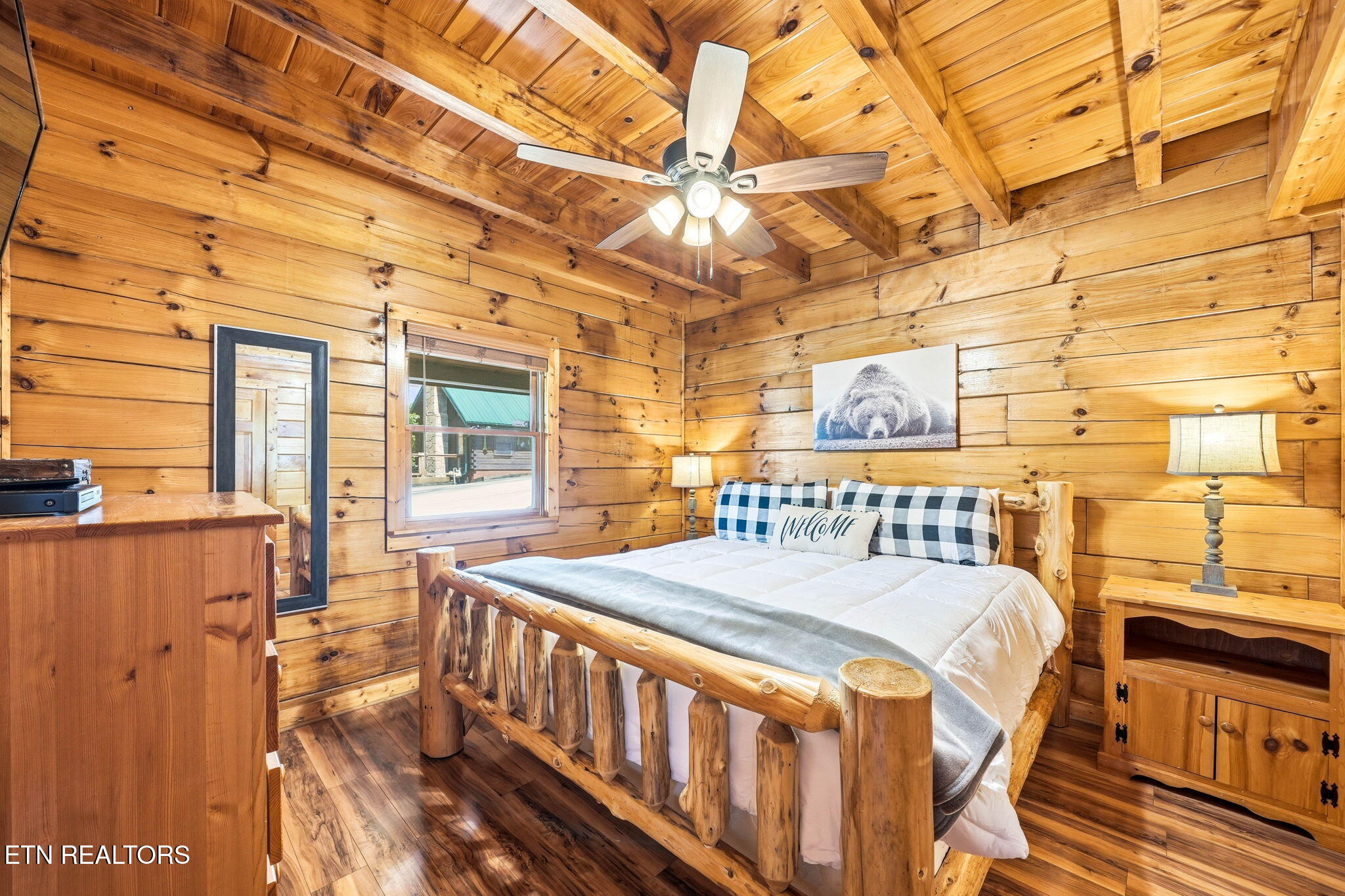 534 Chickasaw Gap Way Pigeon Forge TN 37863
