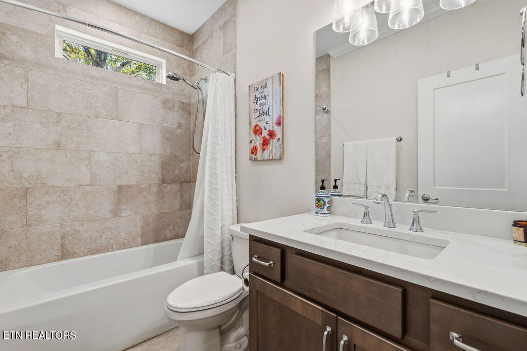 171 Oostanali Trace Loudon TN 37774