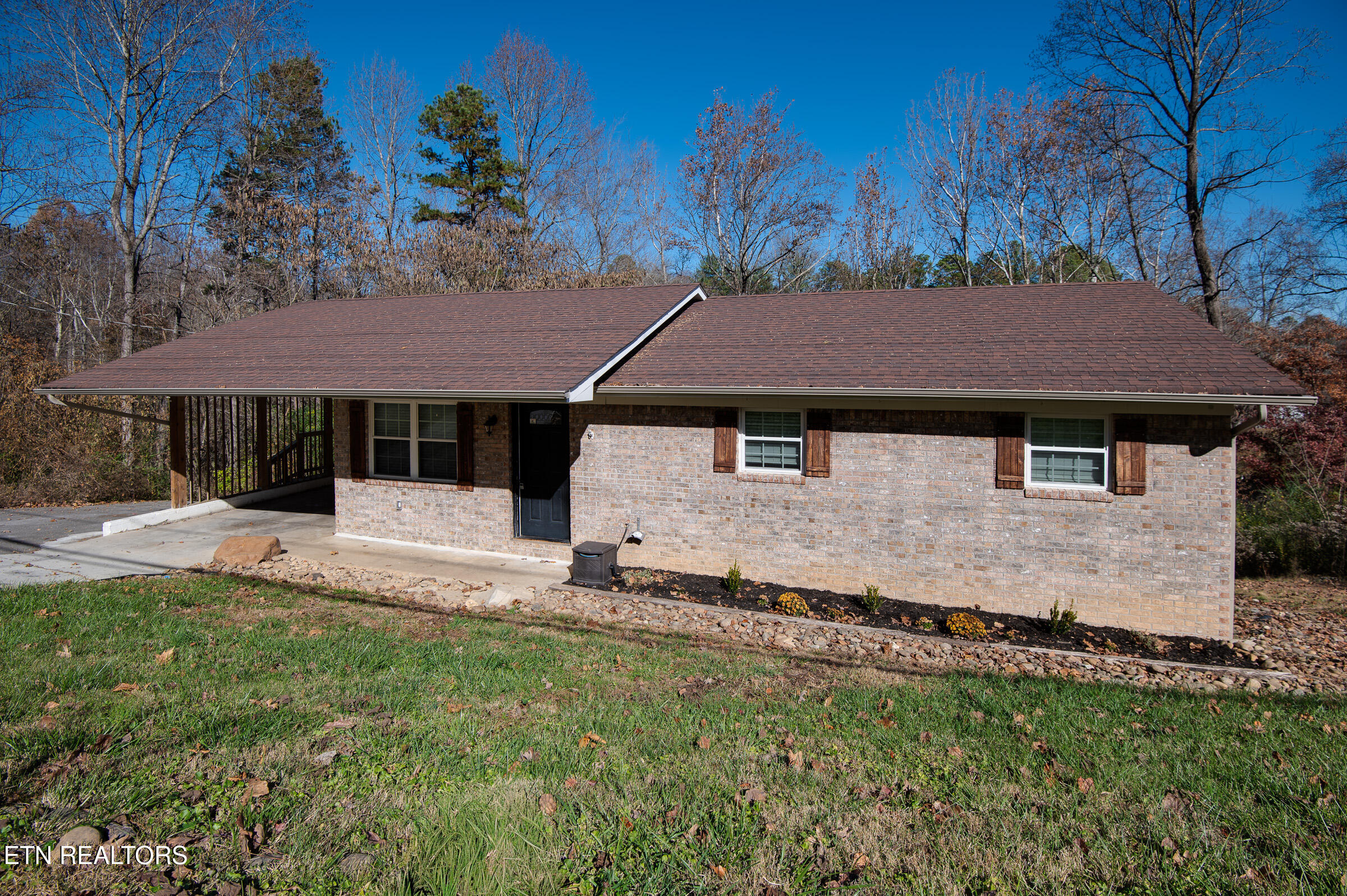 8124 Sharp Road Powell TN 37849