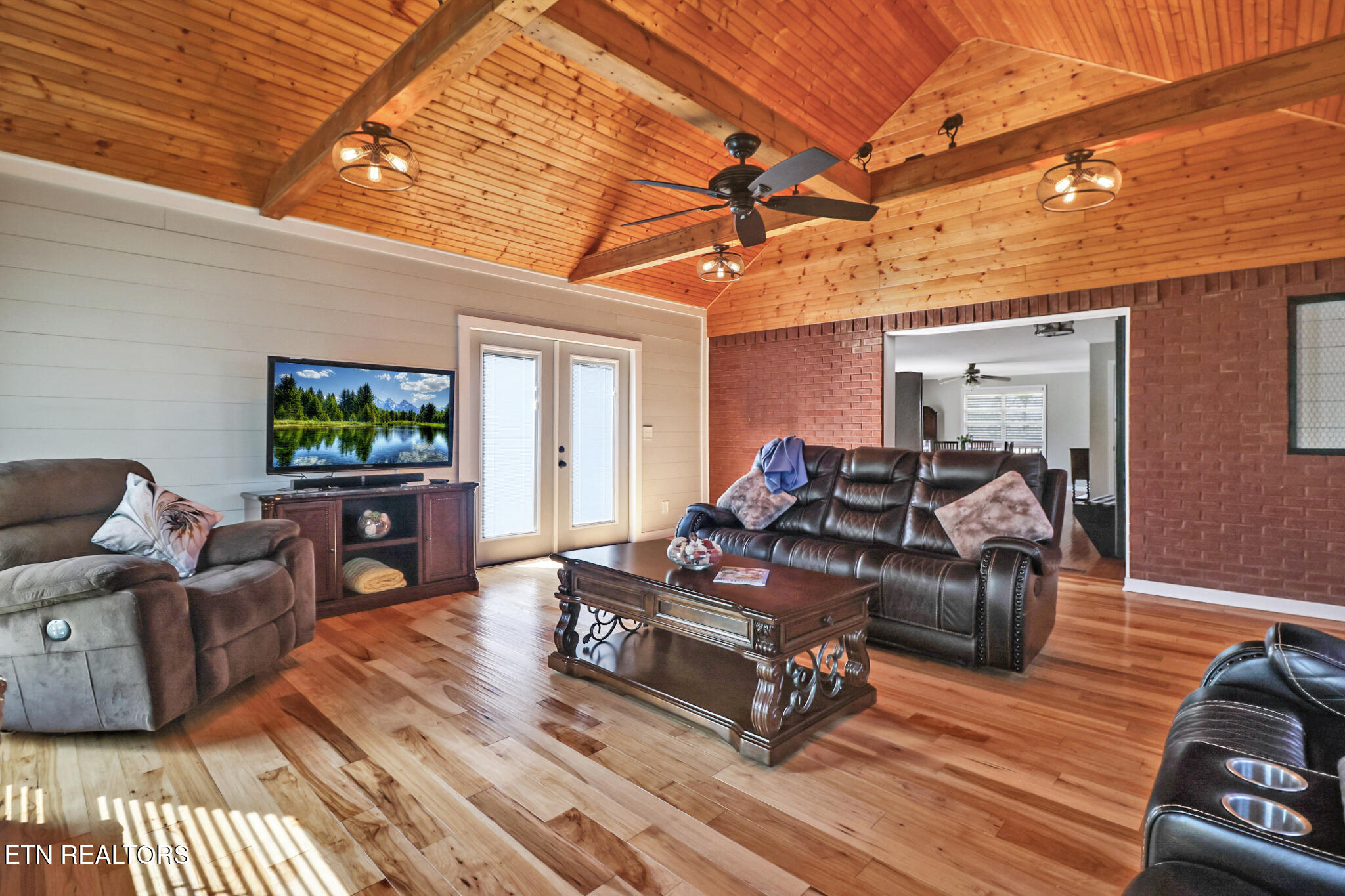 254 Sherwood Forest Road Livingston TN 38570