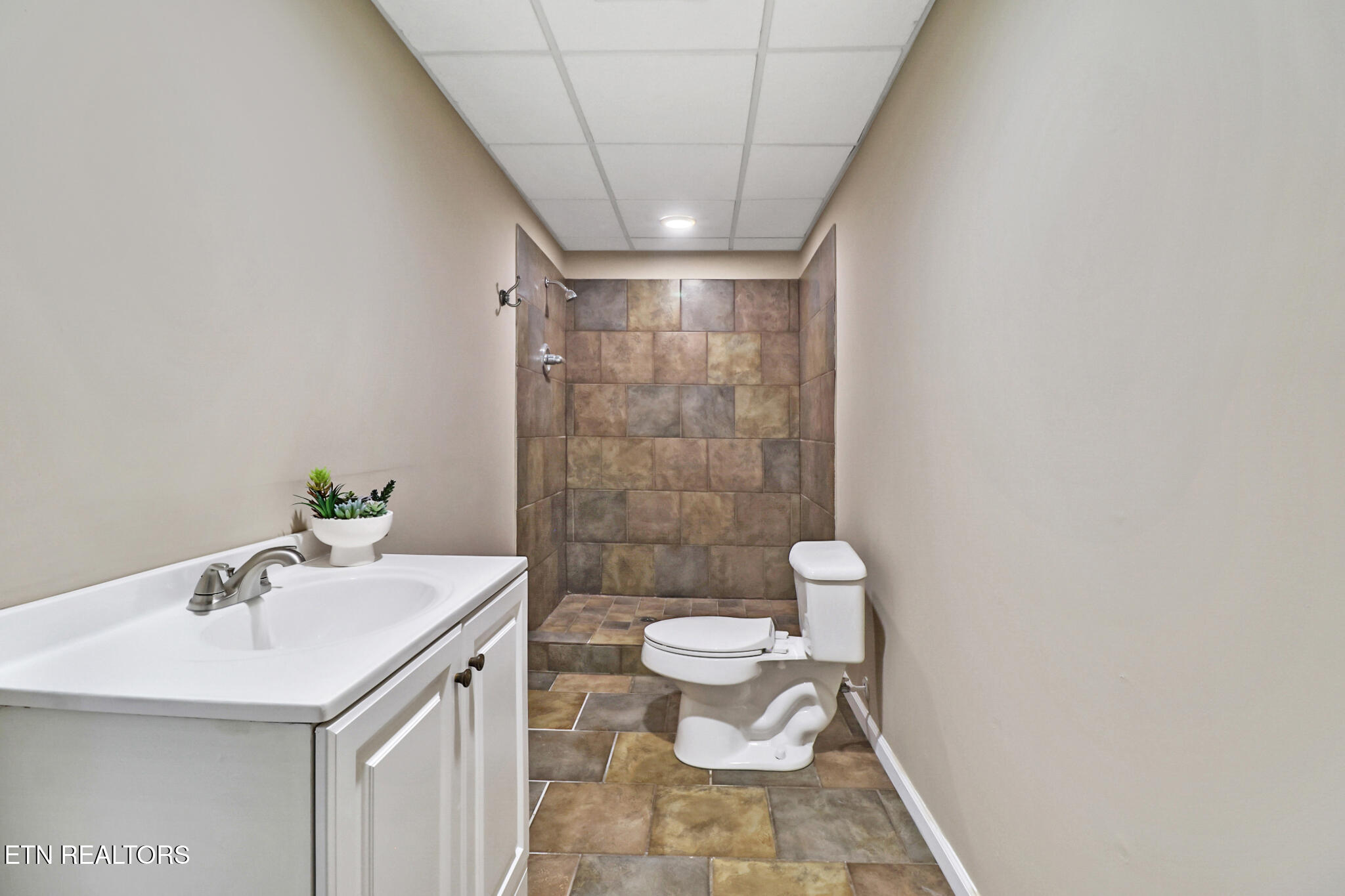 254 Sherwood Forest Road Livingston TN 38570