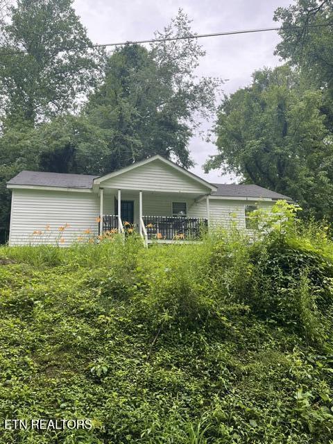 132 Cherry Drive Harriman TN 37748