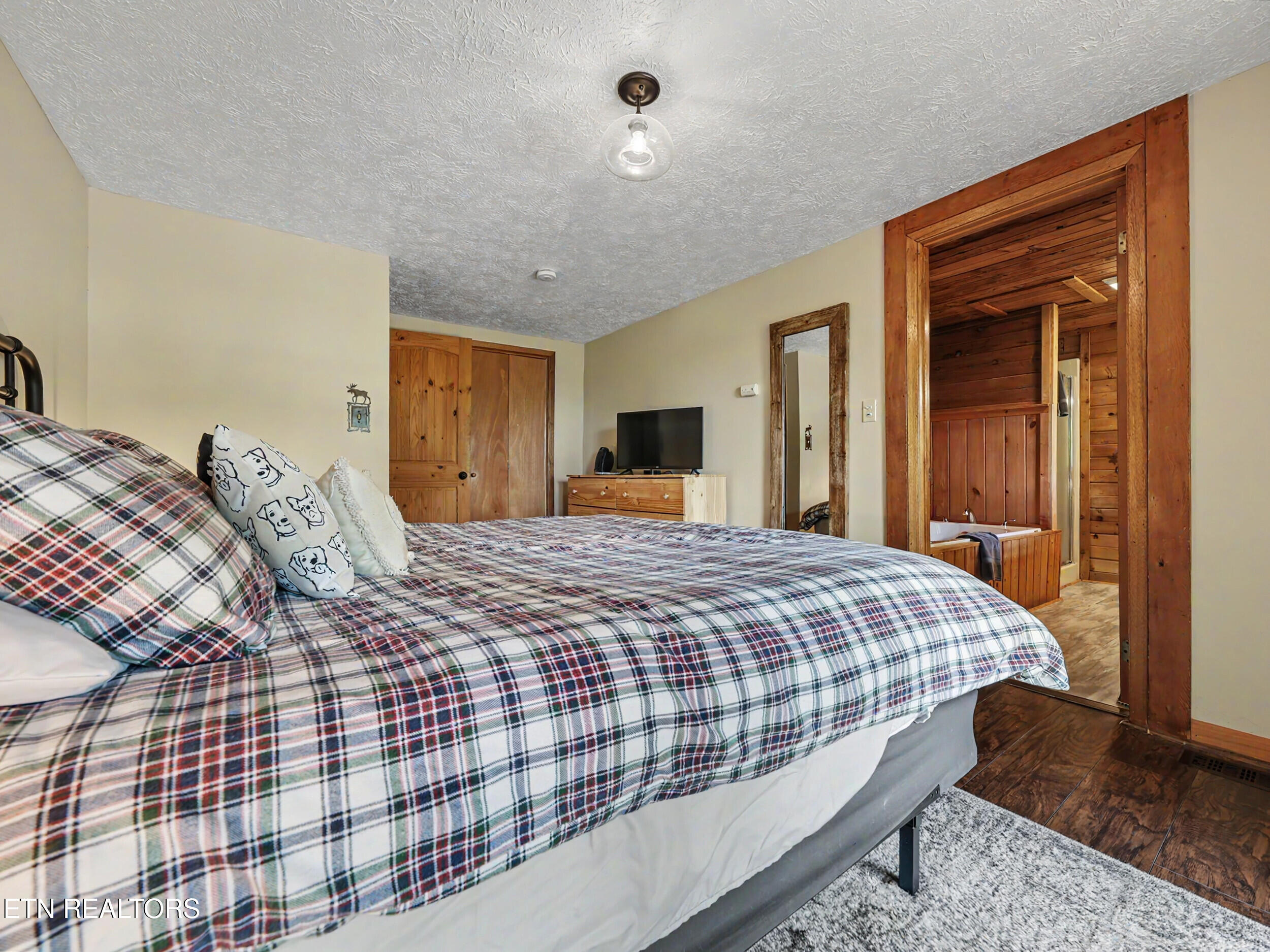 1818 Ridgecrest Drive Sevierville TN 37876