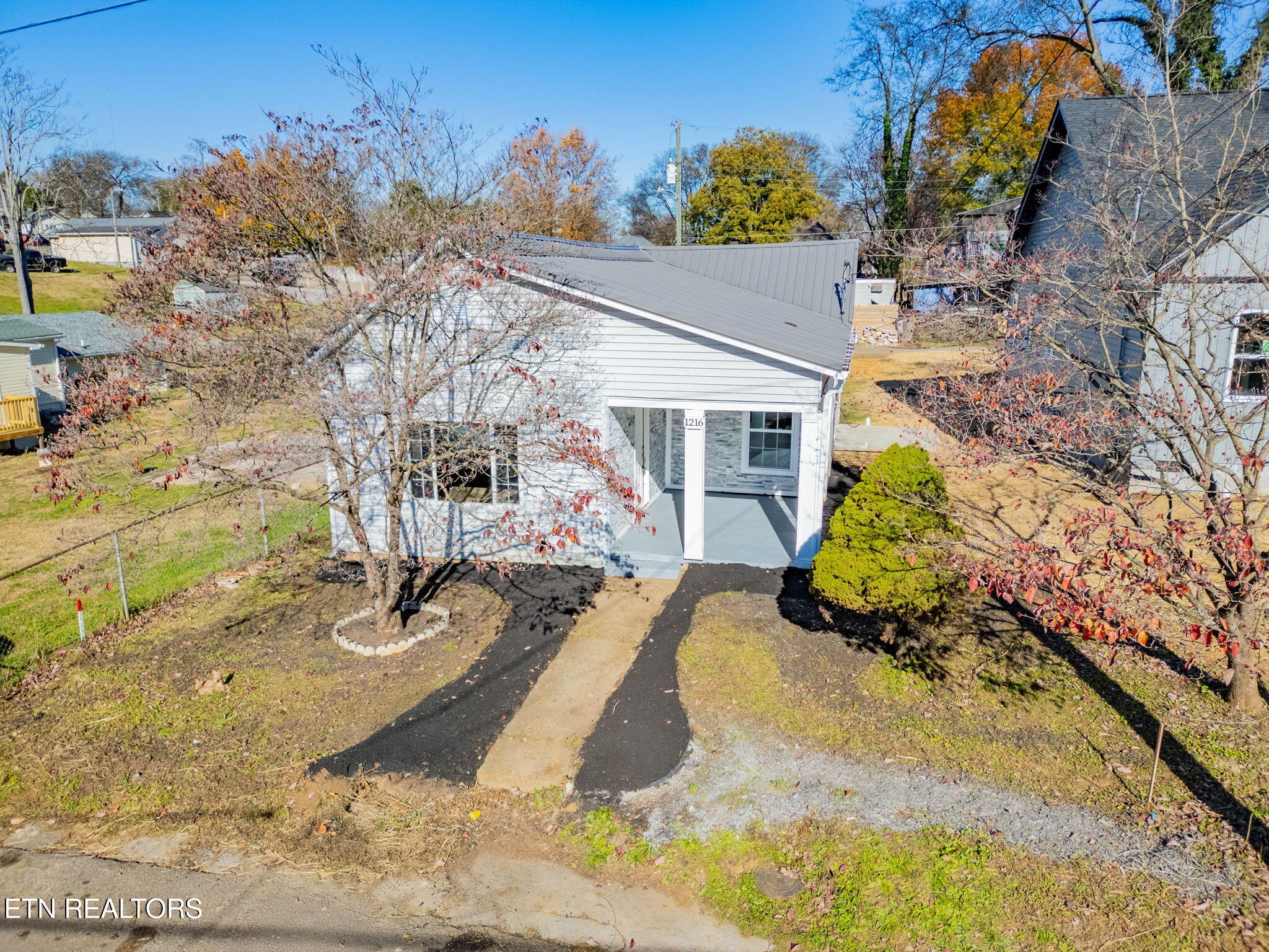 1216 NW Mercer Street Knoxville TN 37921