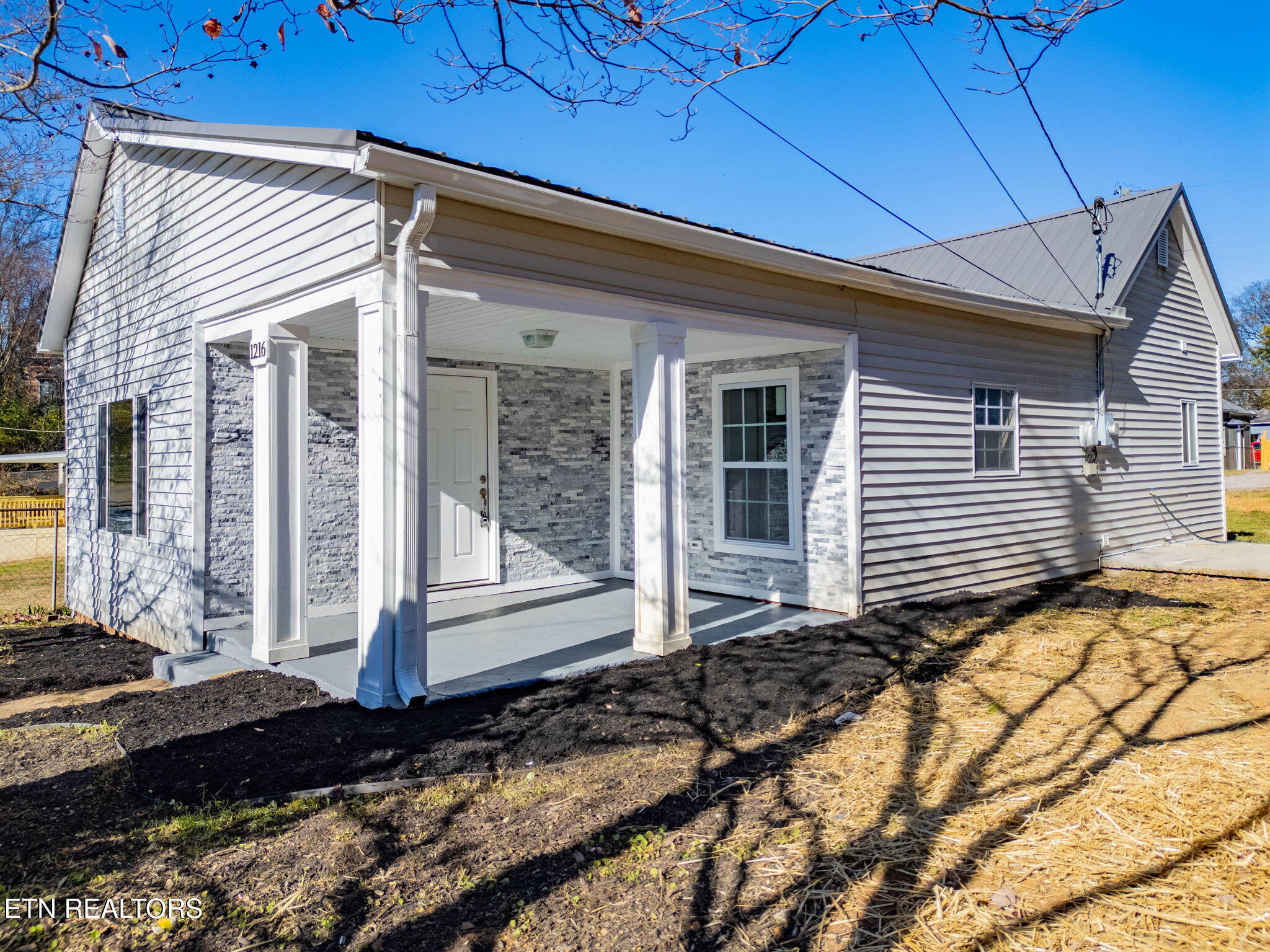 1216 NW Mercer Street Knoxville TN 37921