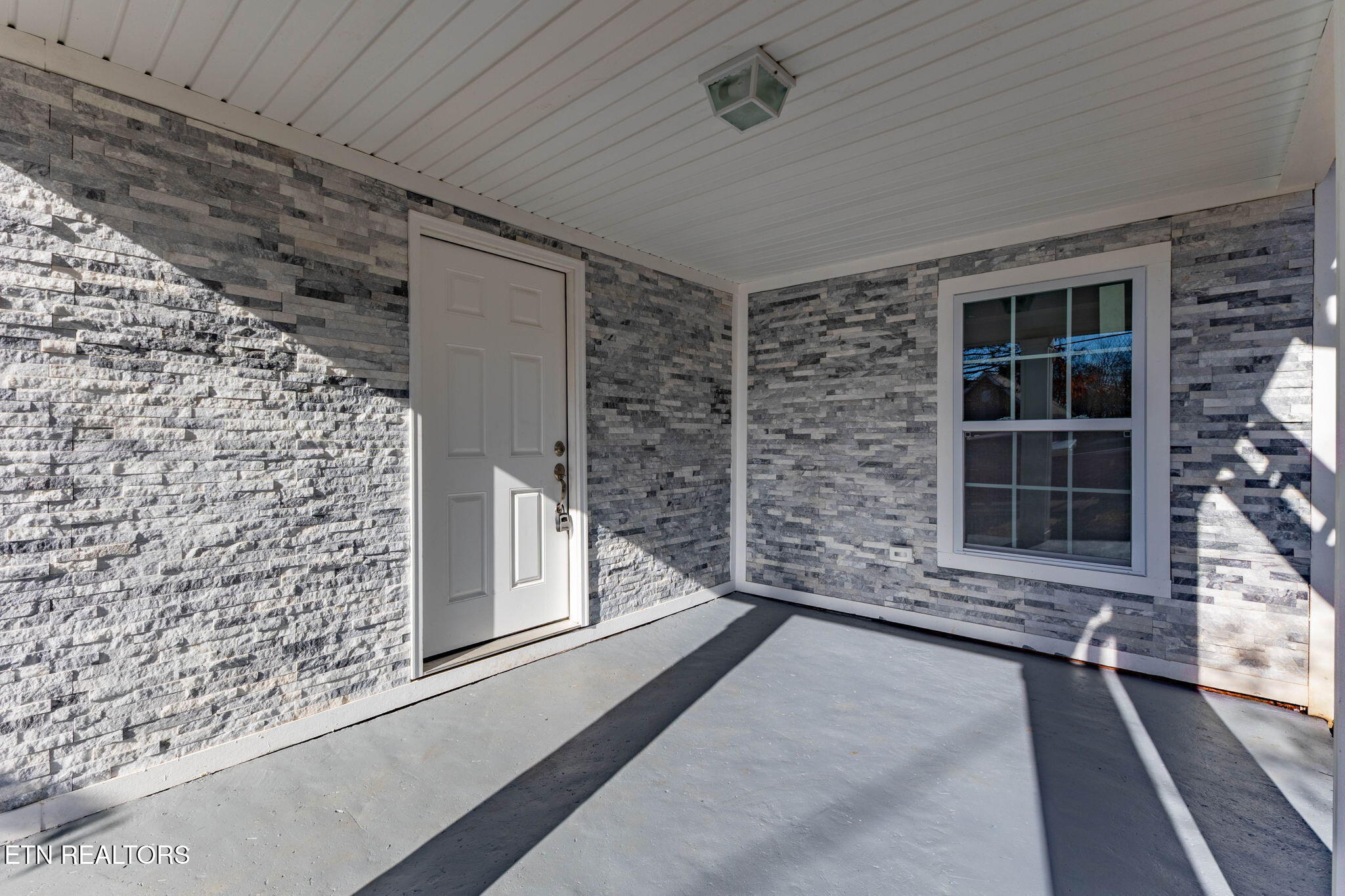 1216 NW Mercer Street Knoxville TN 37921