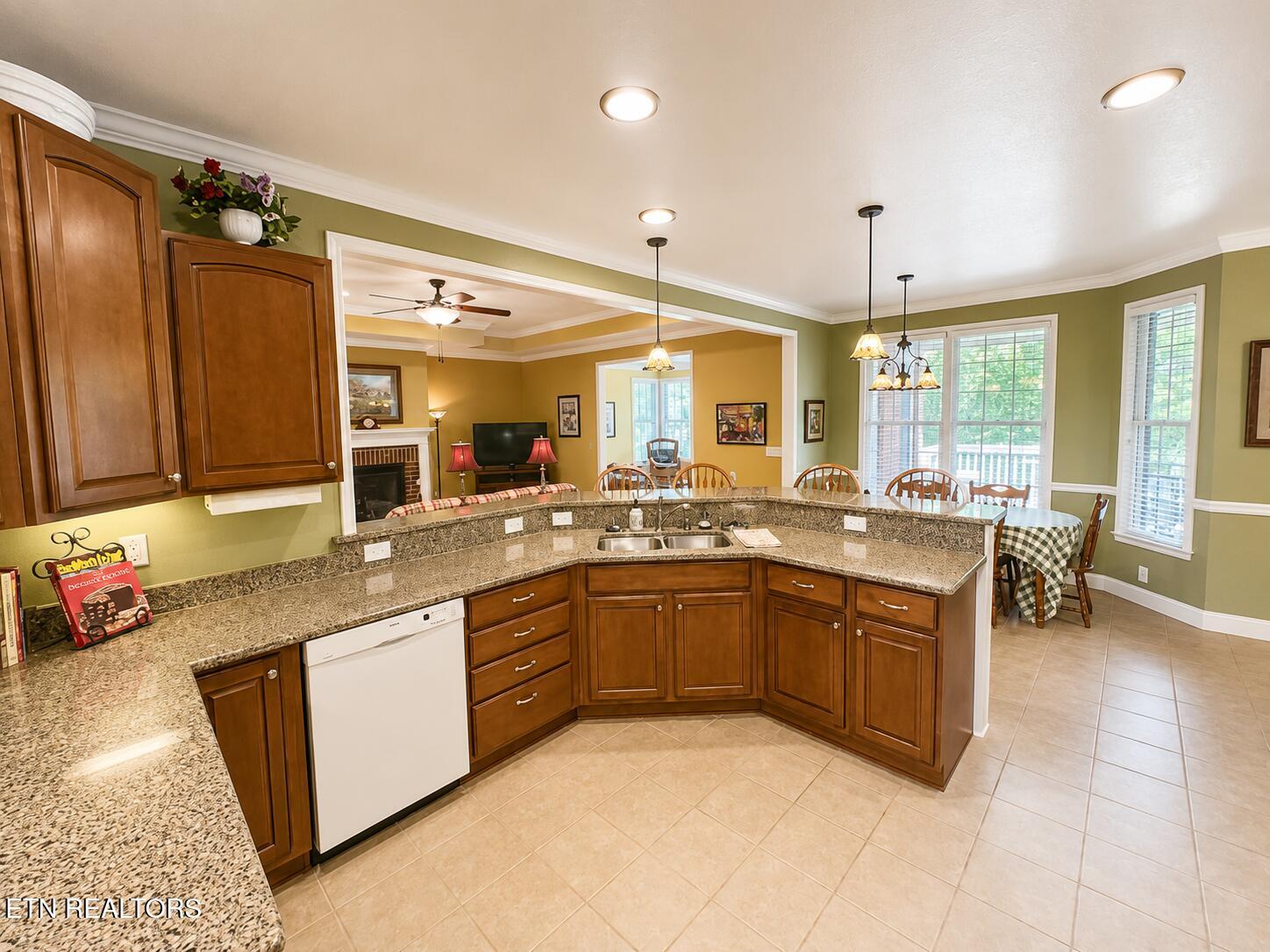 190 Williamsburg Drive Lenoir City TN 37772