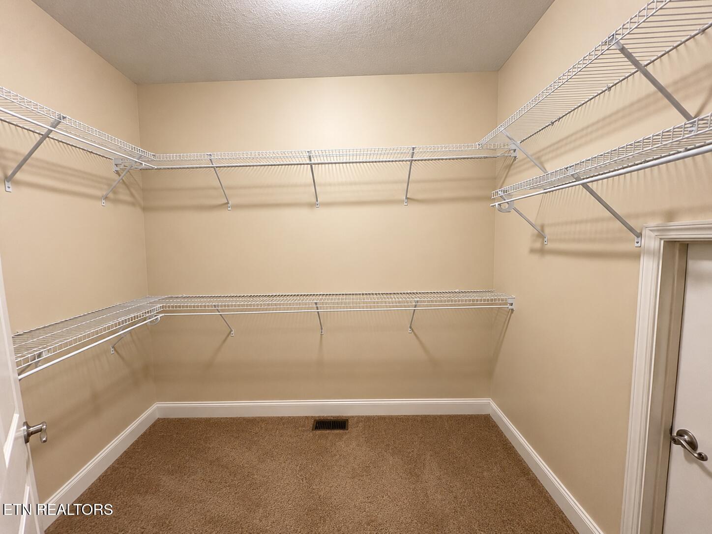 190 Williamsburg Drive Lenoir City TN 37772