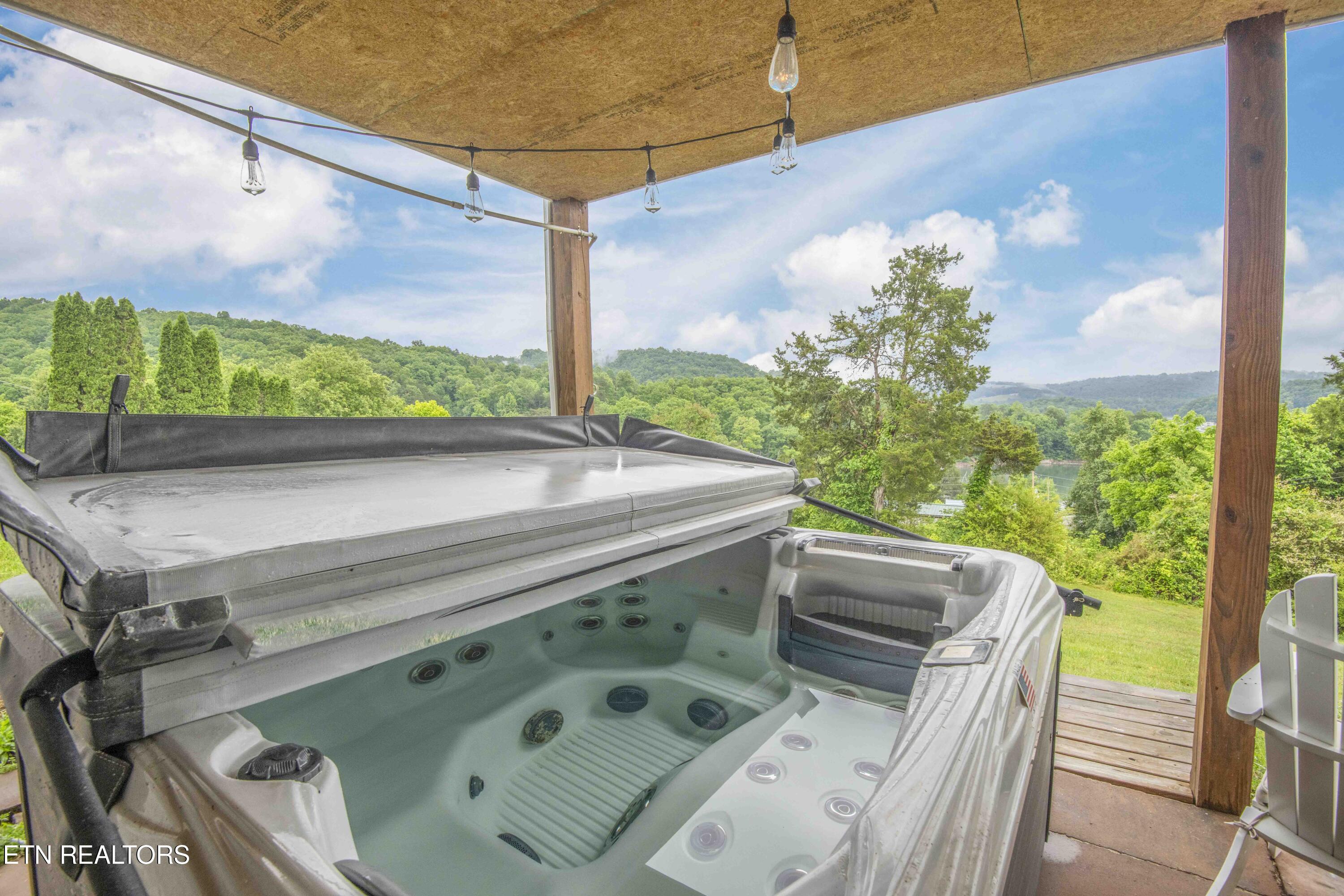140 Walnut Circle New Tazewell TN 37825