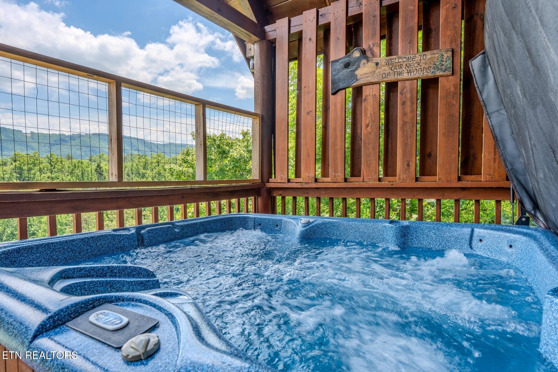 4519 Forest Vista Way Pigeon Forge TN 37863