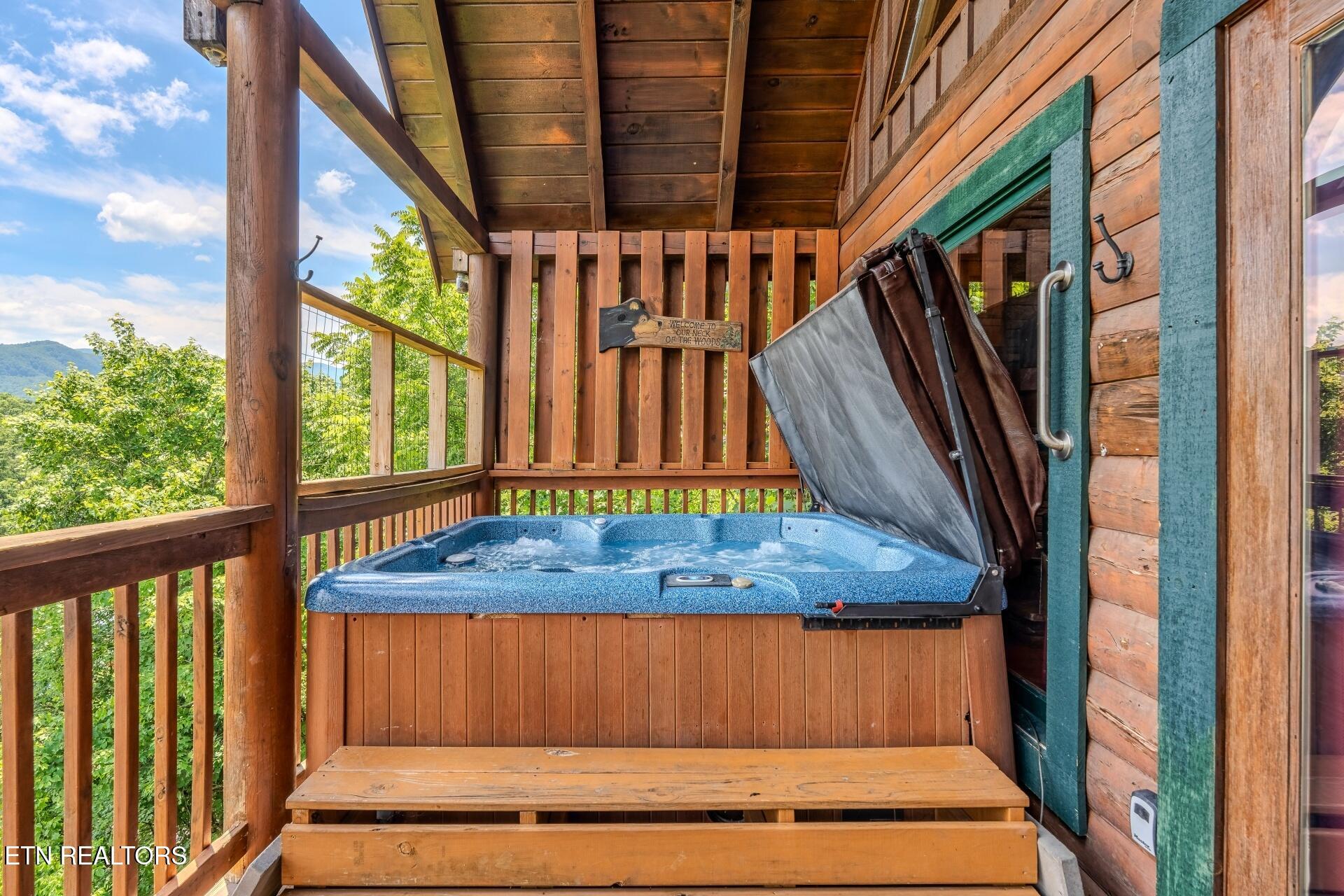 4519 Forest Vista Way Pigeon Forge TN 37863