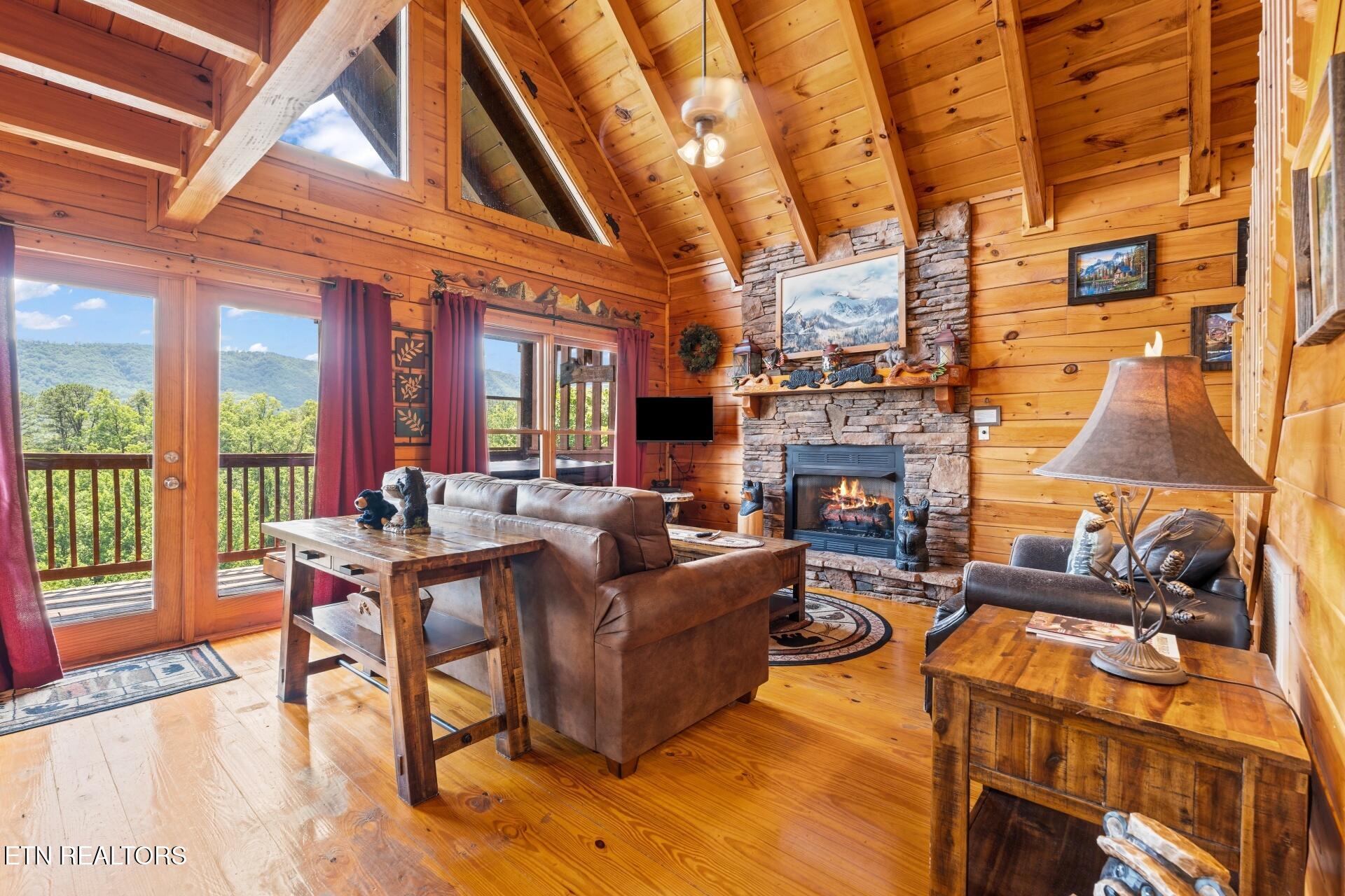 4519 Forest Vista Way Pigeon Forge TN 37863