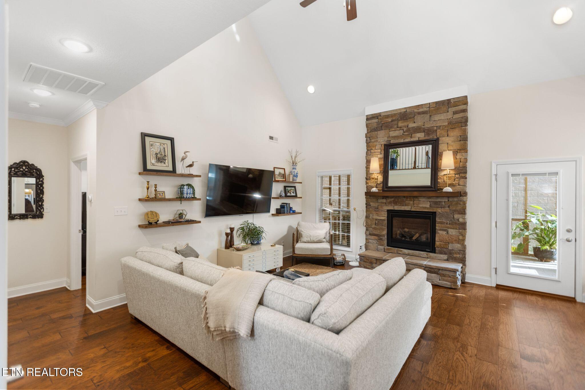 2324 Wolf Crossing Lane Knoxville TN 37932