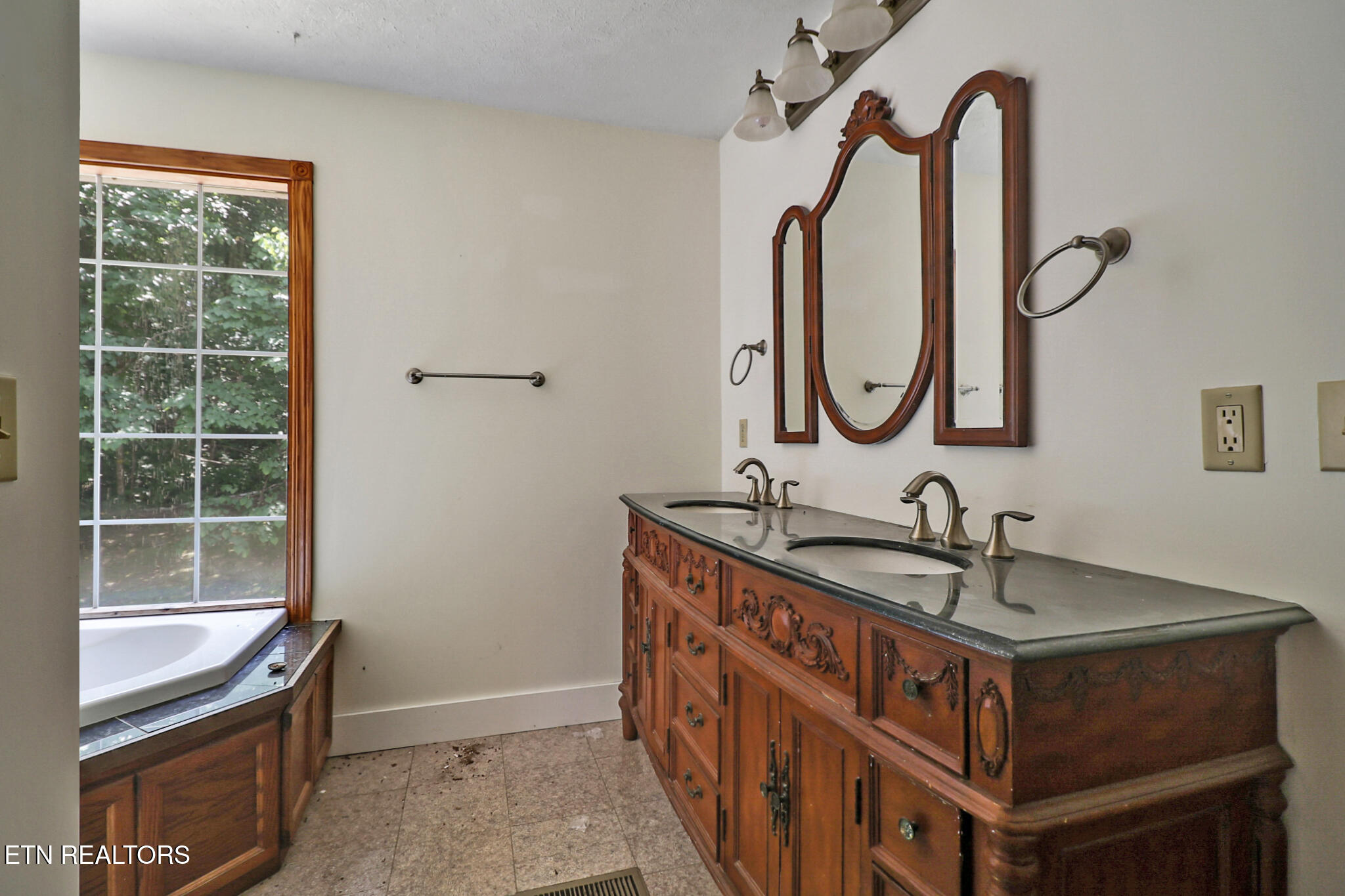 517 Big Sky Road Jamestown TN 38556