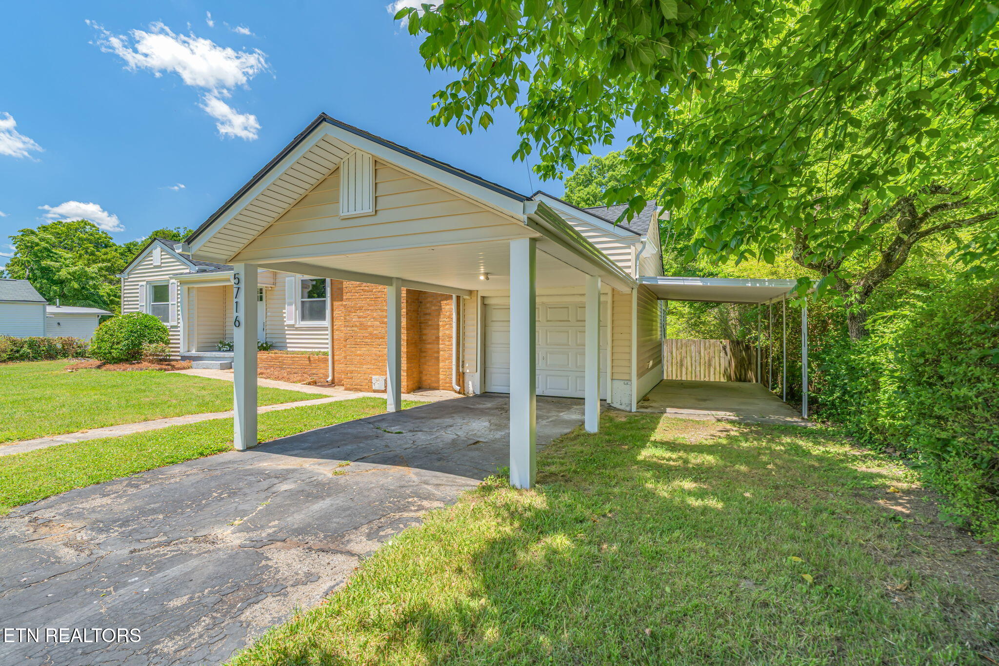 5716 Sanford Road Knoxville TN 37912
