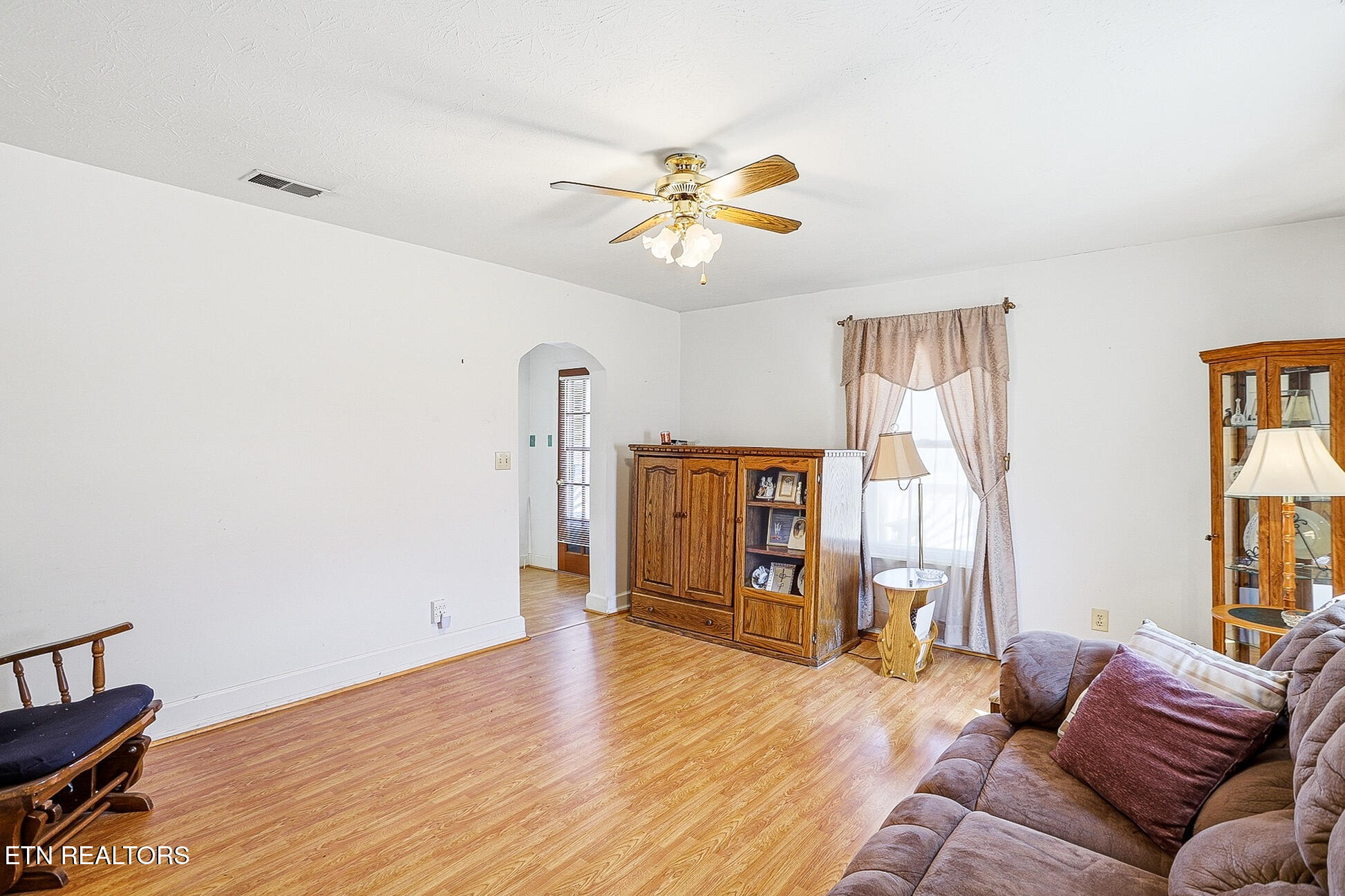 328 Mount Paran Road Jacksboro TN 37757