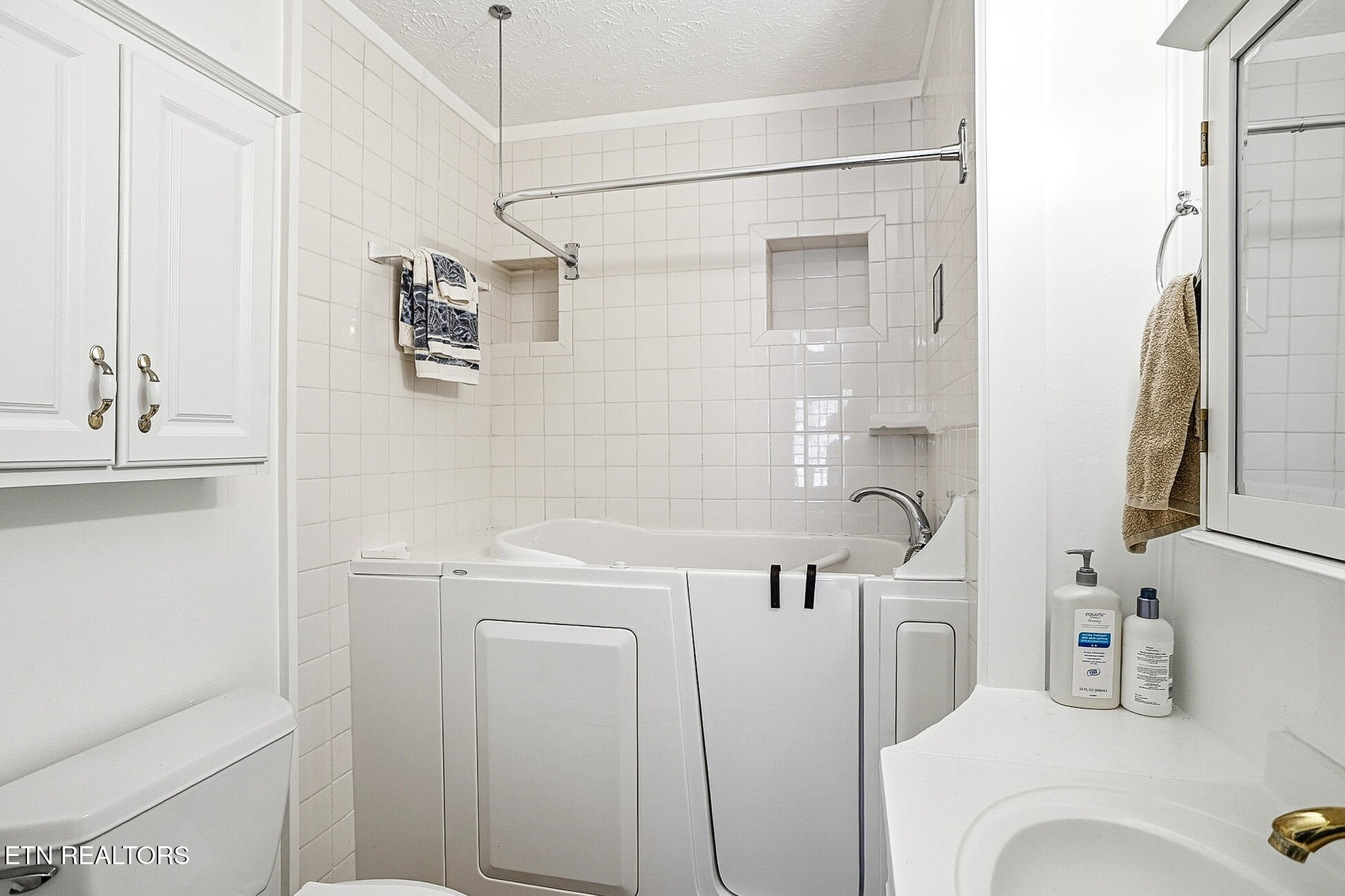 328 Mount Paran Road Jacksboro TN 37757