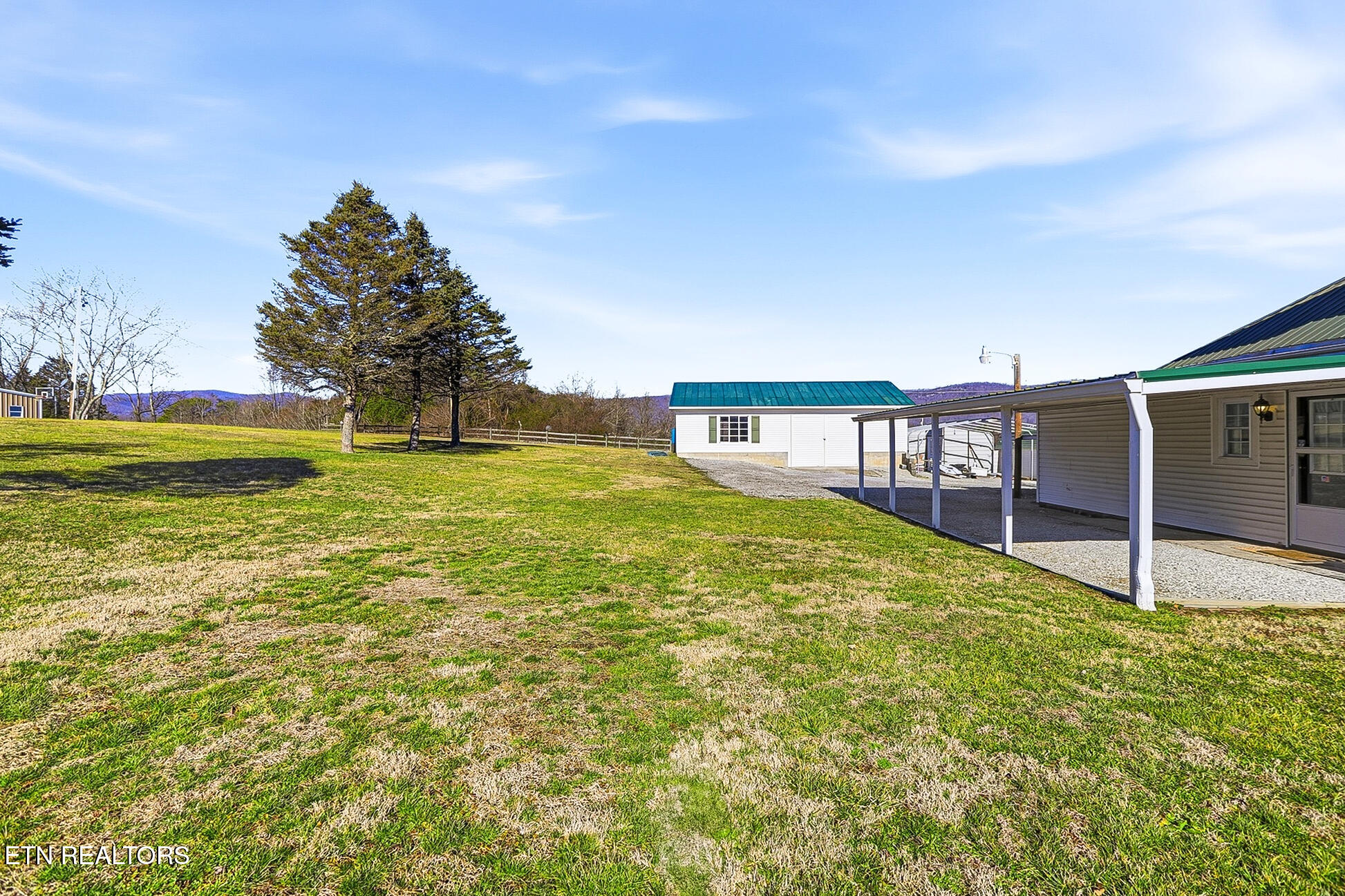 328 Mount Paran Road Jacksboro TN 37757