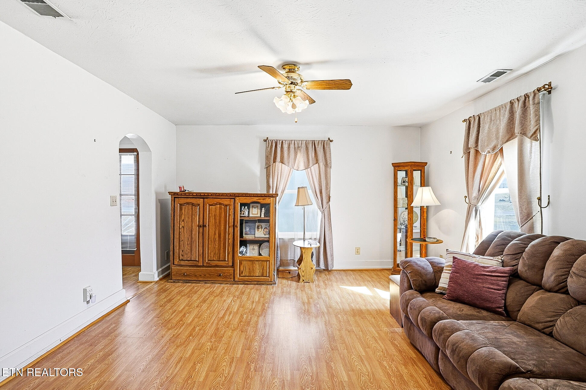 328 Mount Paran Road Jacksboro TN 37757