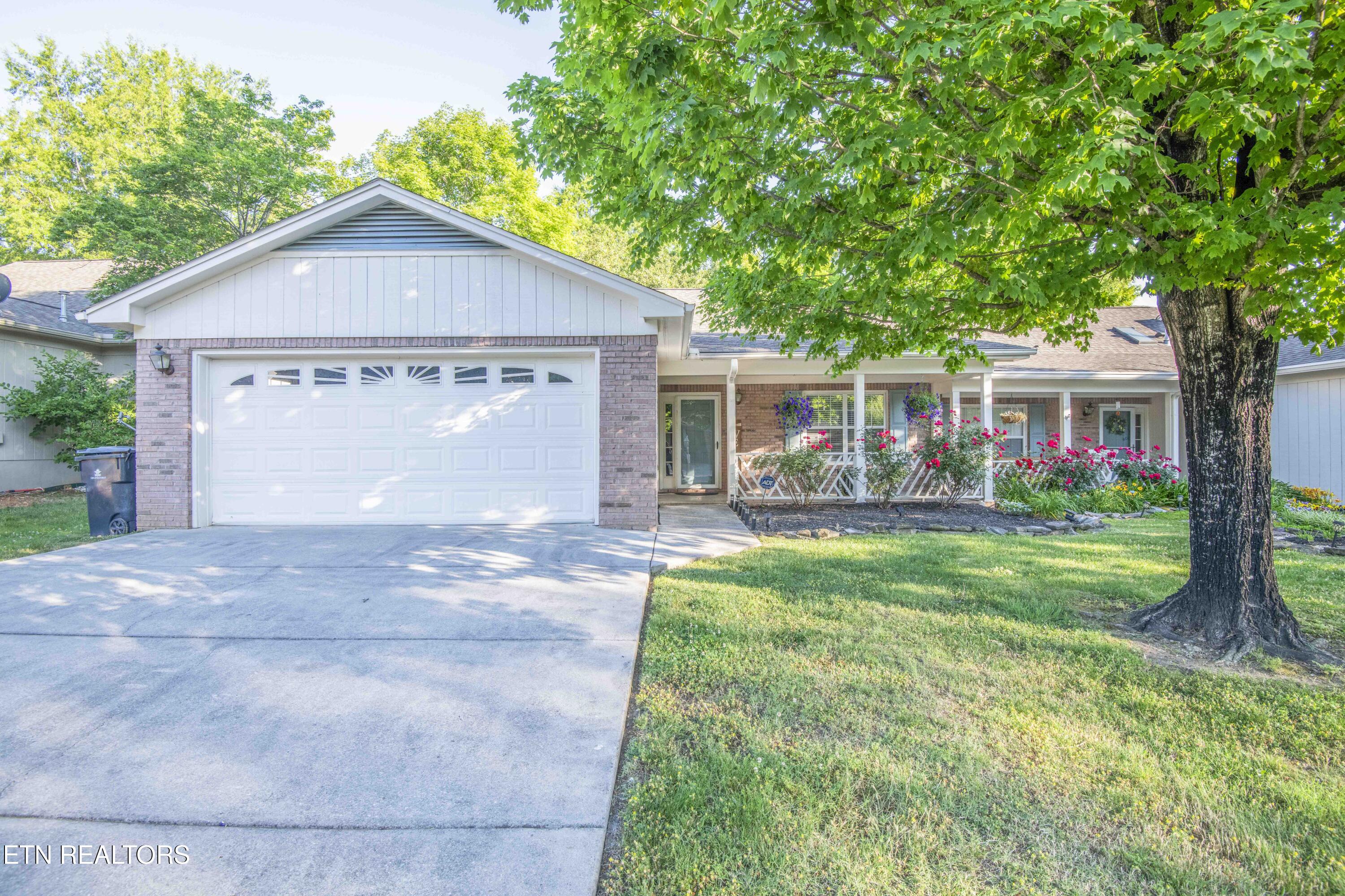 1966 Locarno Drive Knoxville TN 37914
