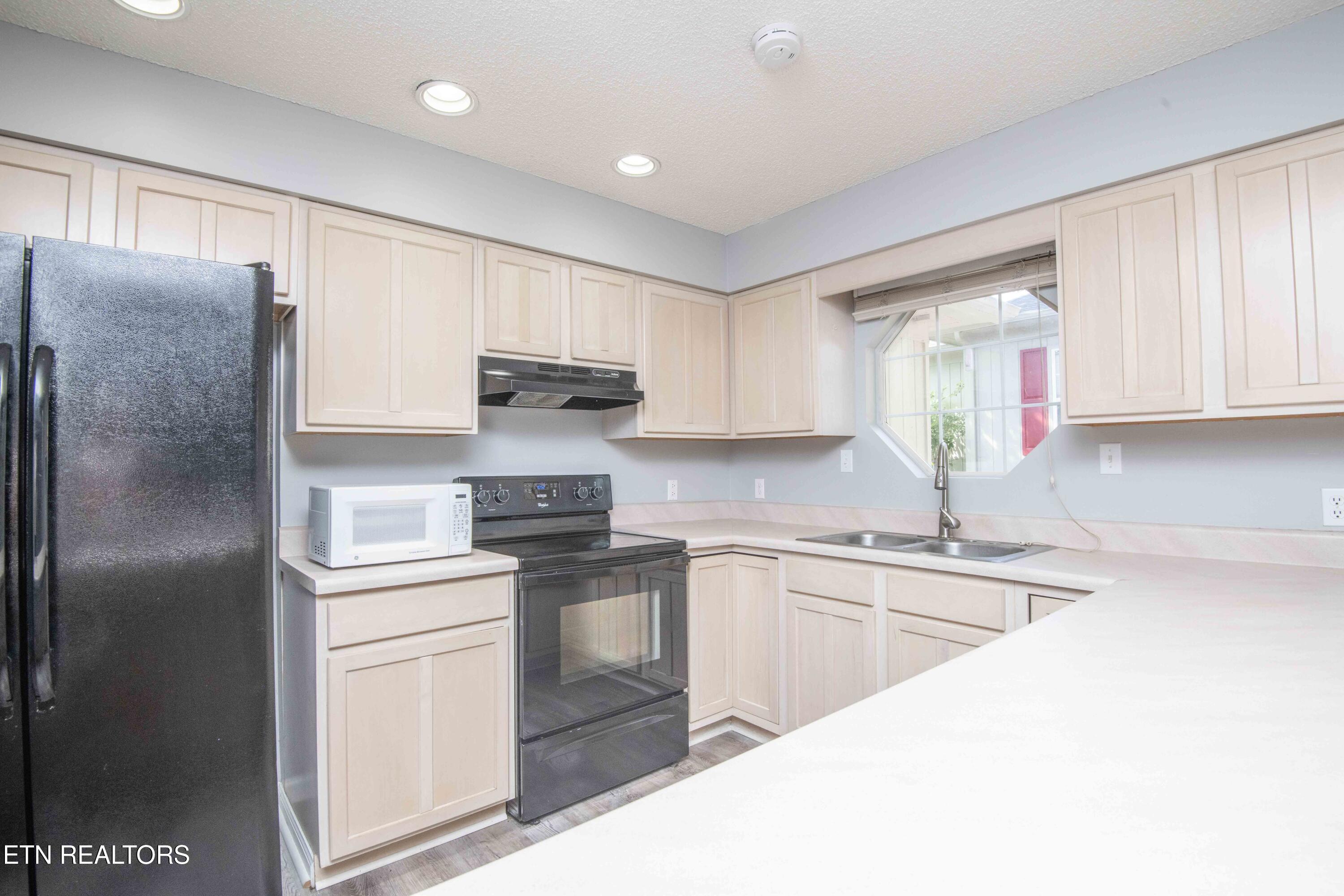 1966 Locarno Drive Knoxville TN 37914