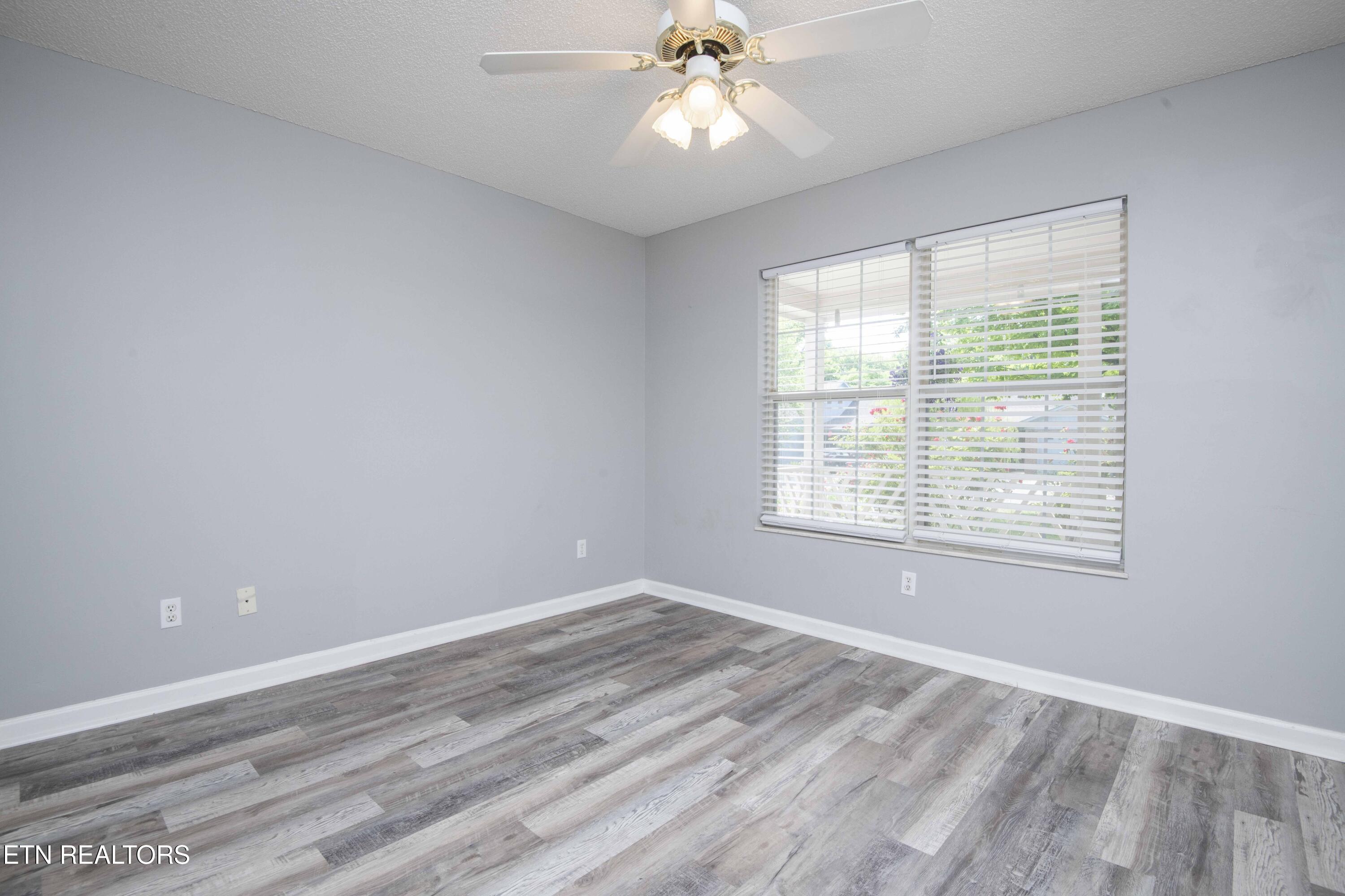 1966 Locarno Drive Knoxville TN 37914