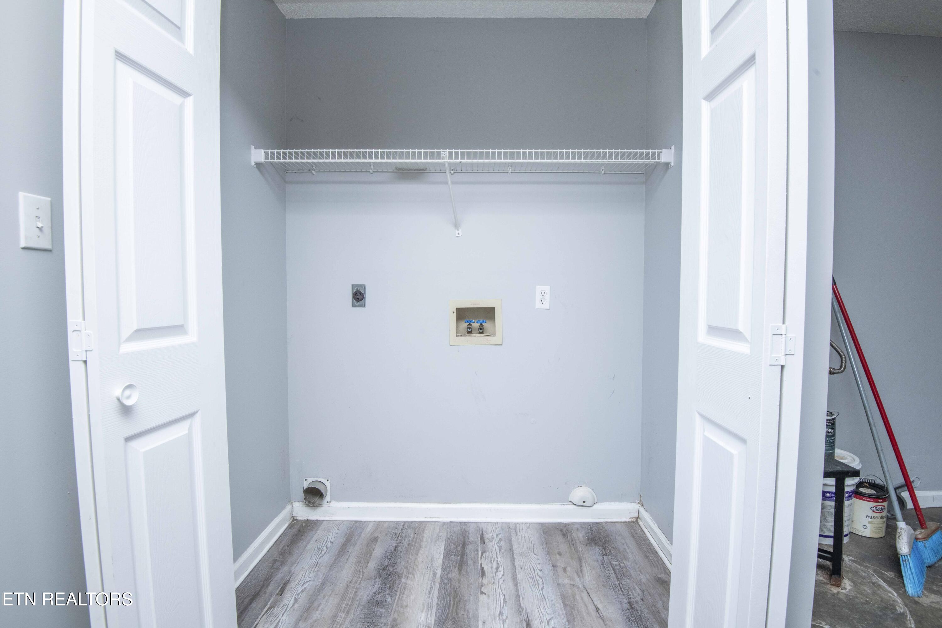 1966 Locarno Drive Knoxville TN 37914
