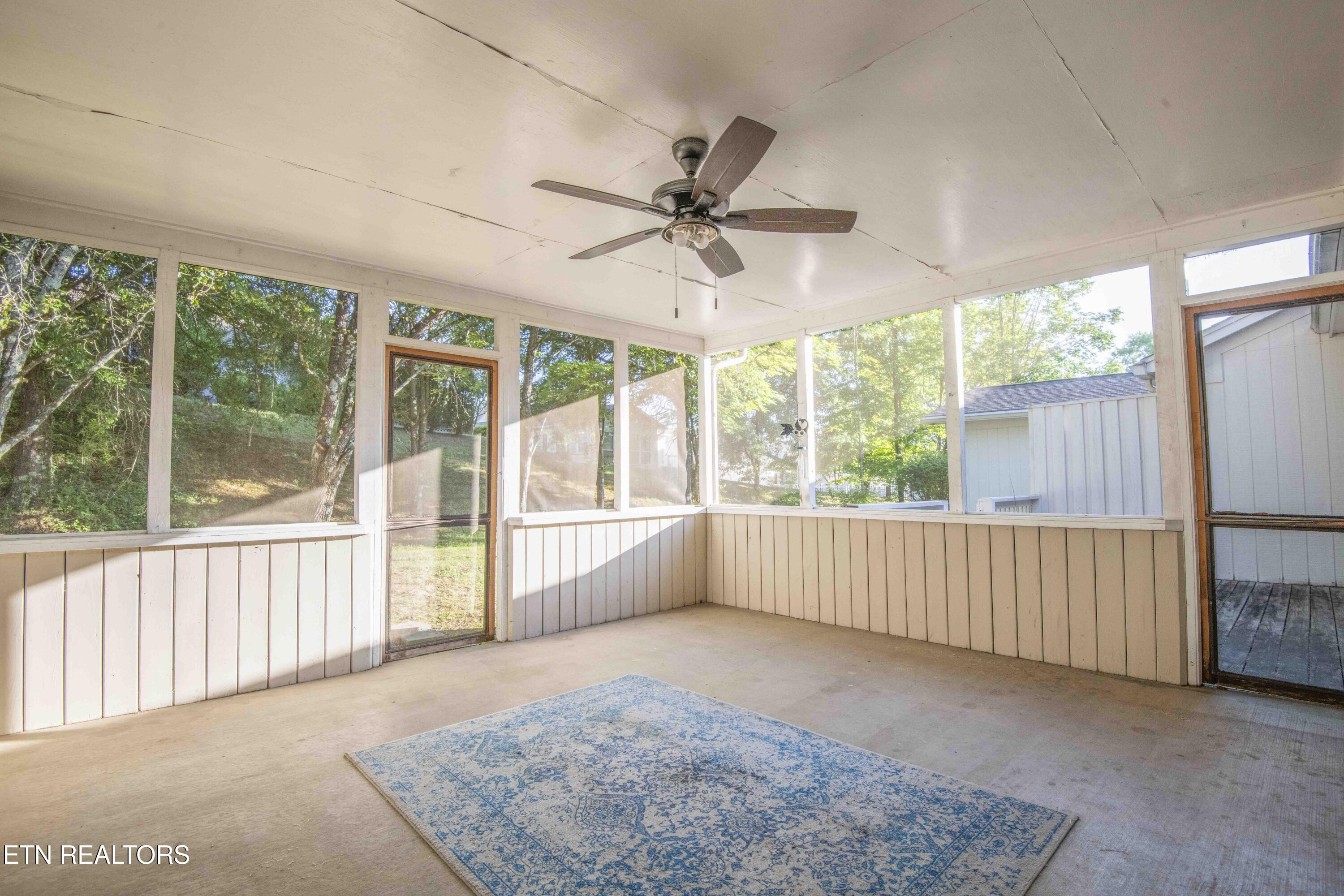 1966 Locarno Drive Knoxville TN 37914