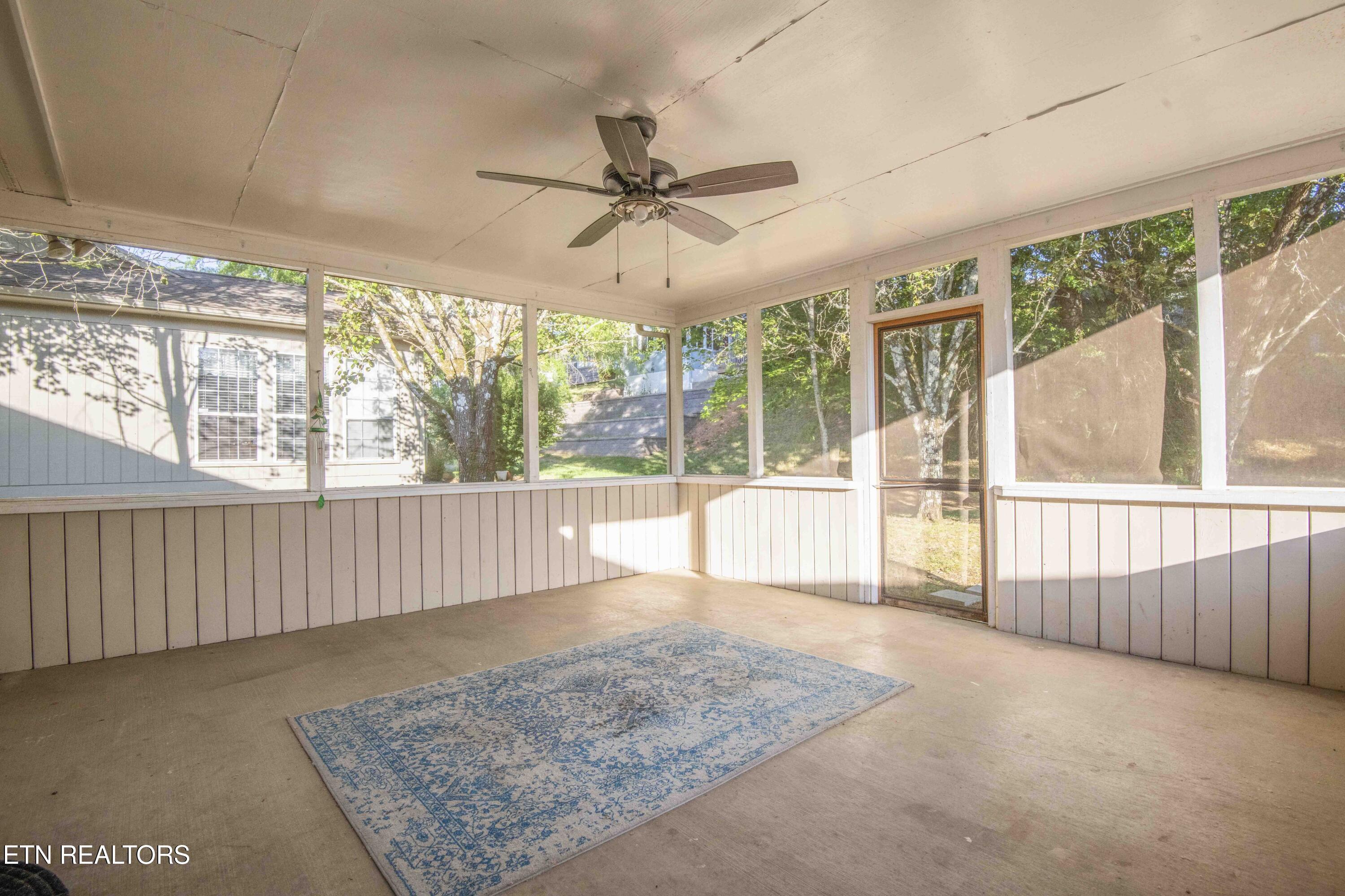 1966 Locarno Drive Knoxville TN 37914