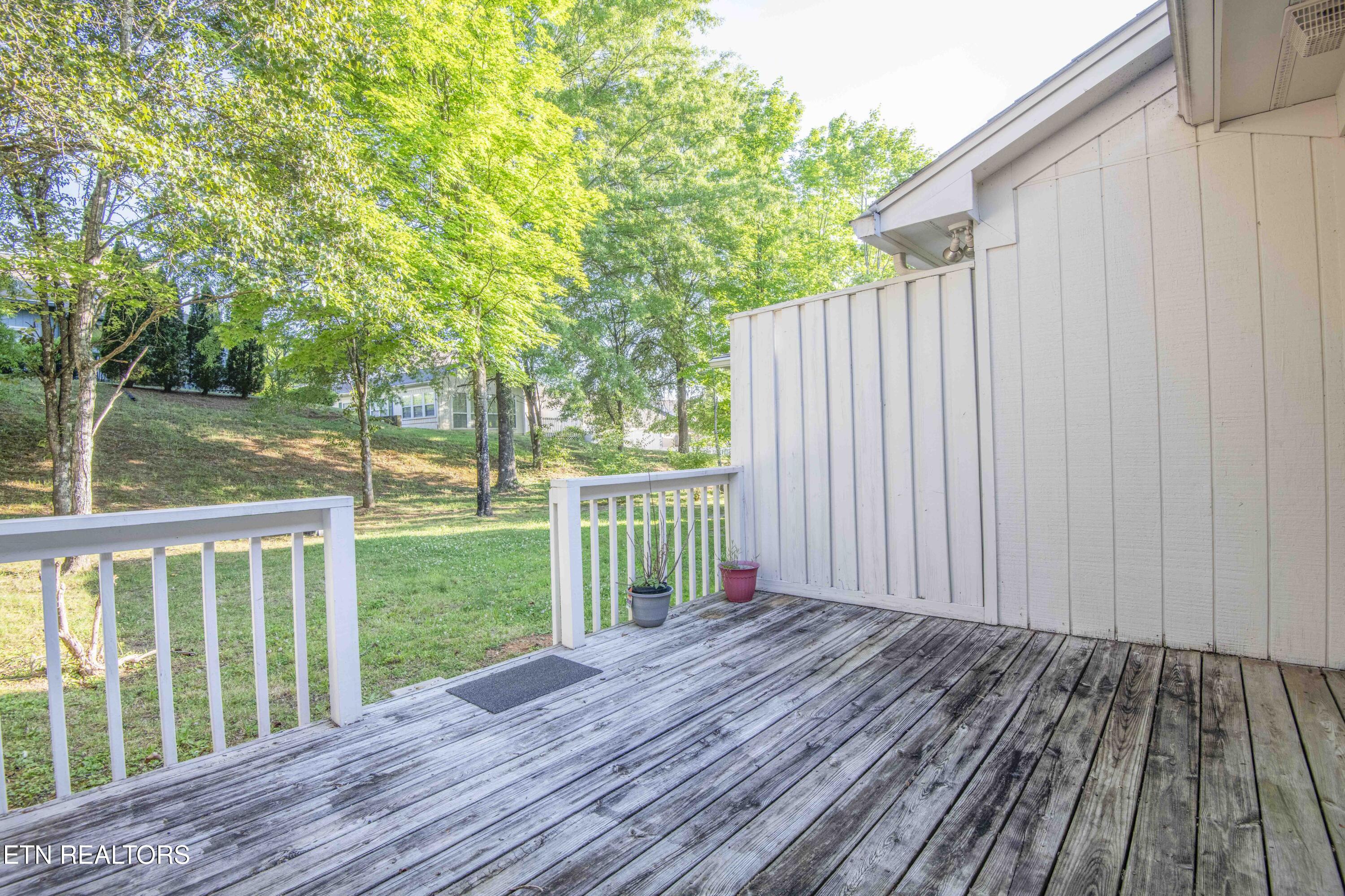 1966 Locarno Drive Knoxville TN 37914