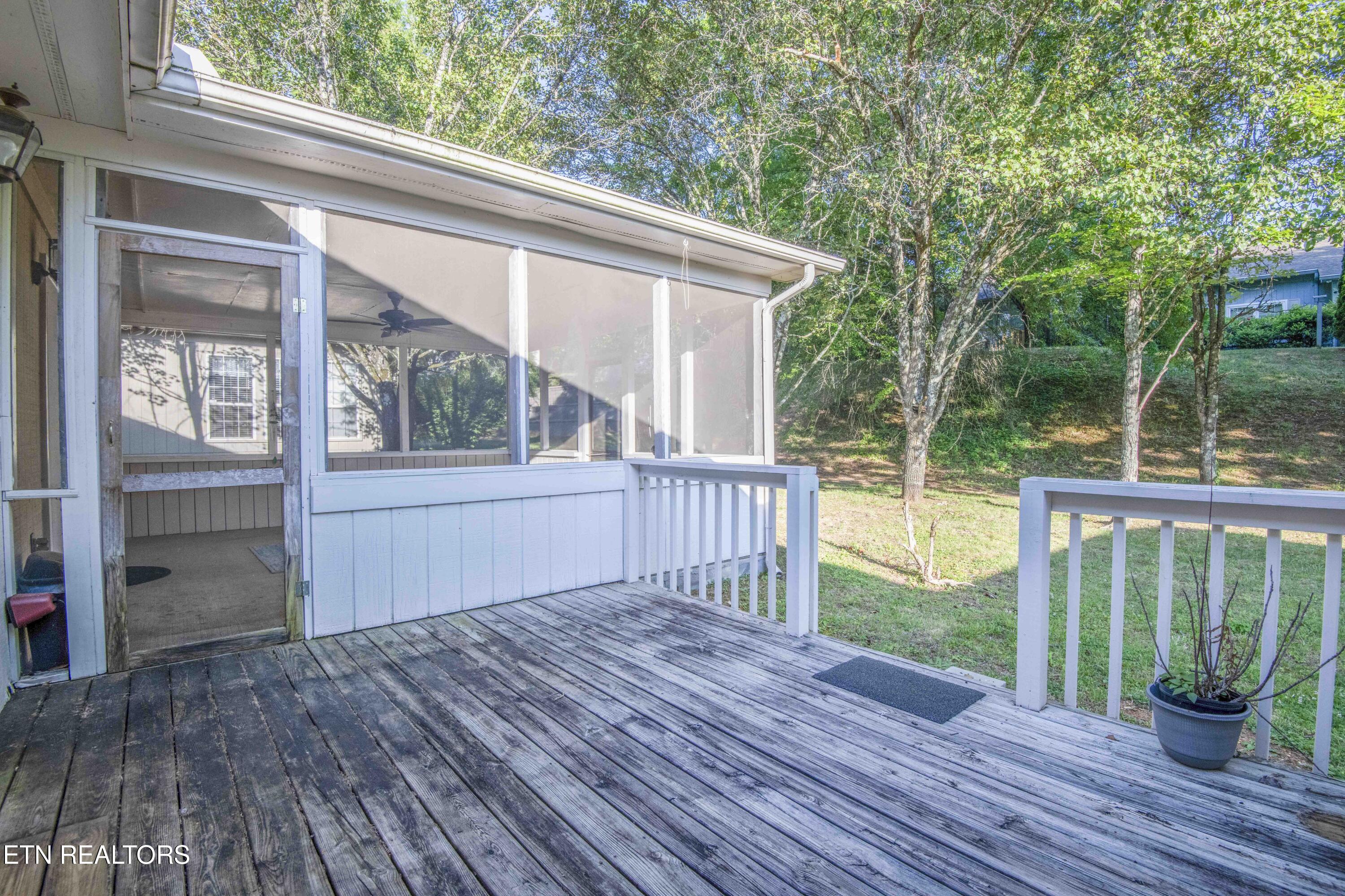 1966 Locarno Drive Knoxville TN 37914