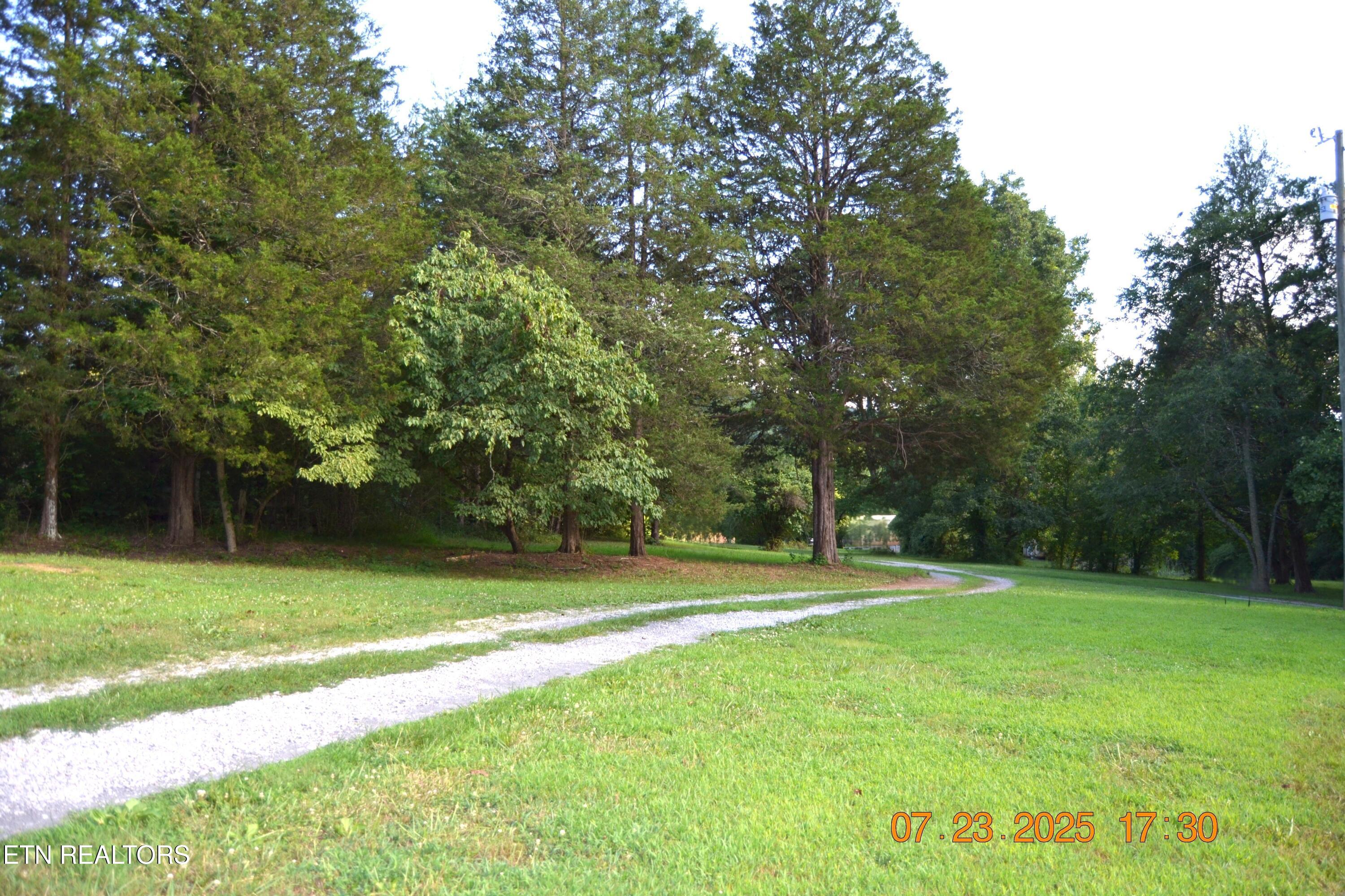 1617 Bull Run Road Luttrell TN 37779