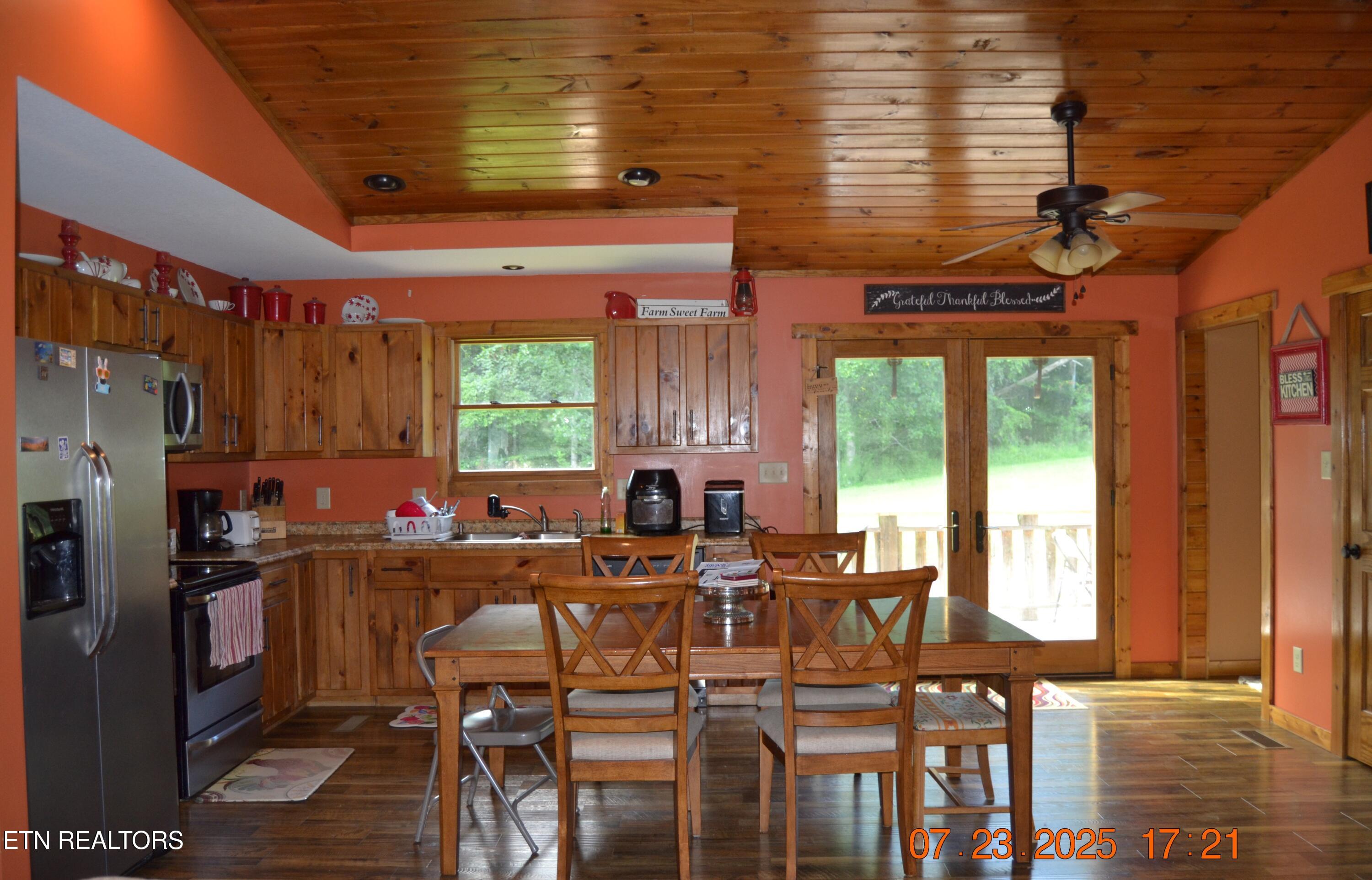 1617 Bull Run Road Luttrell TN 37779