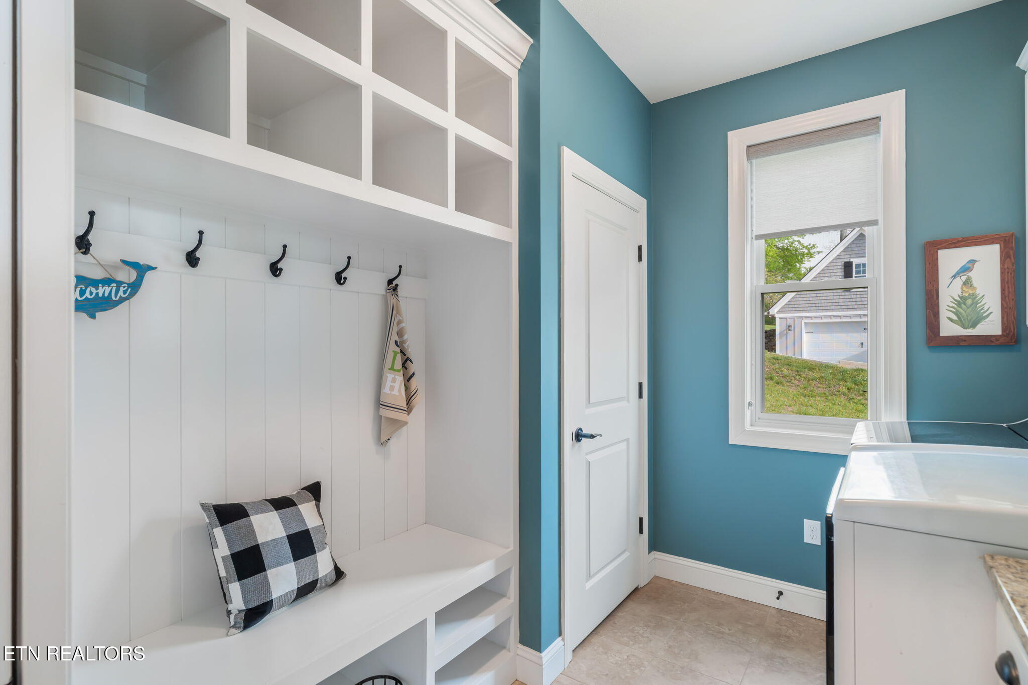 148 Smokeys Point Lafollette TN 37766
