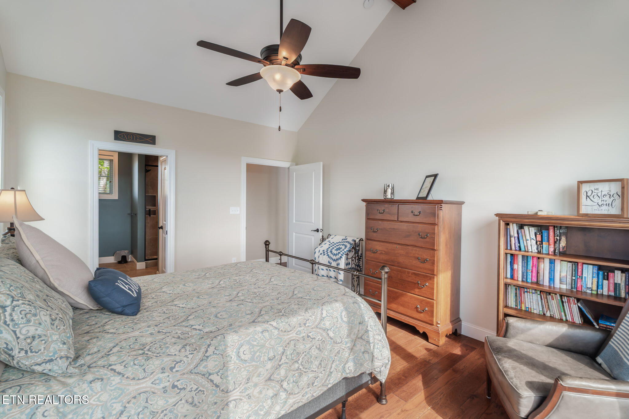148 Smokeys Point Lafollette TN 37766