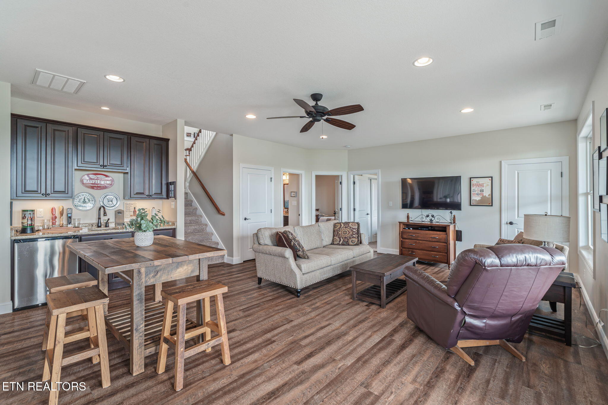 148 Smokeys Point Lafollette TN 37766